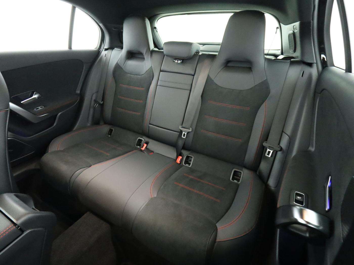 Mercedes-Benz A 220