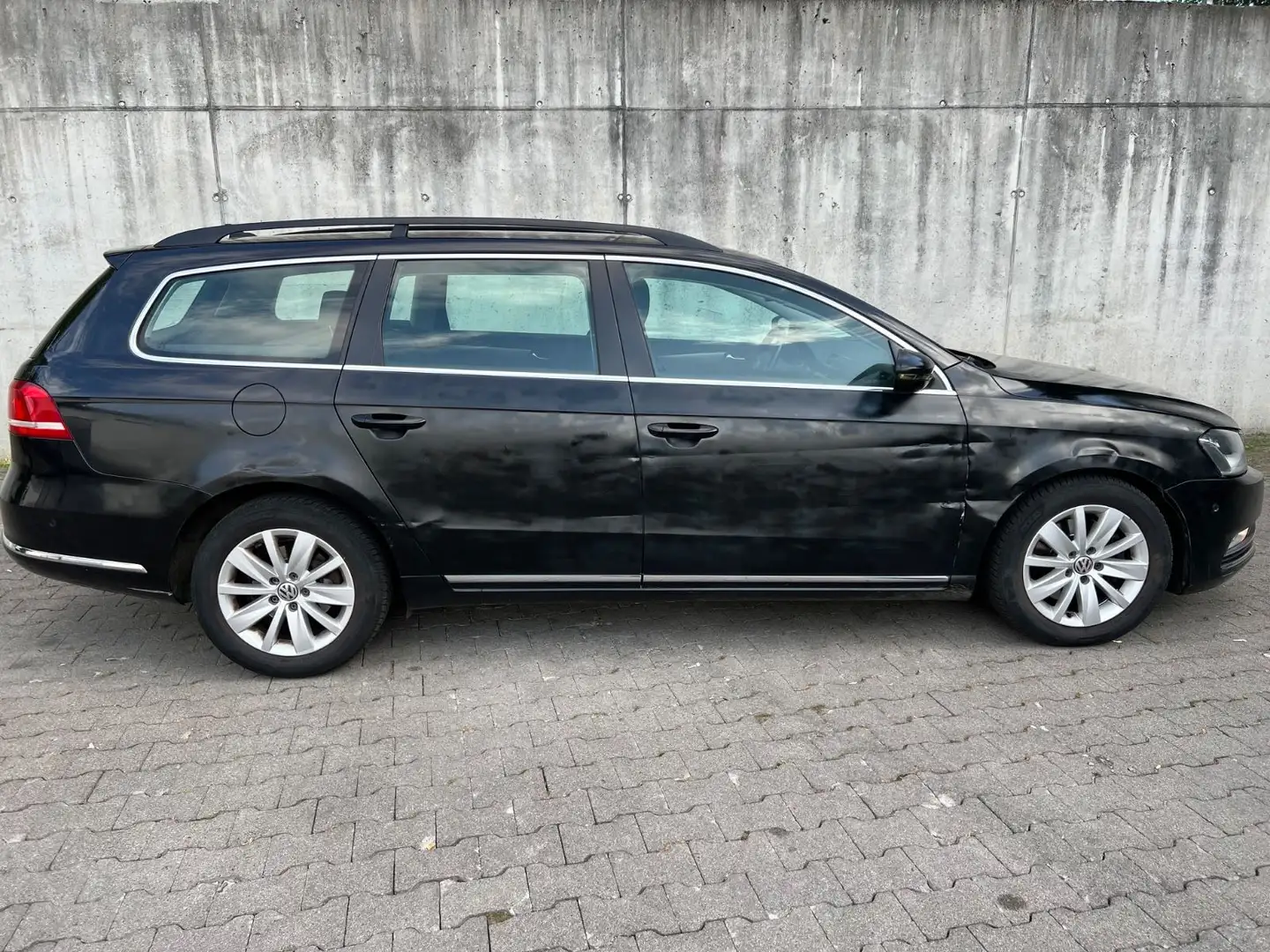 Volkswagen Passat Variant 2.0TDI ComfortlineBMT*Navi*Parkpi Černá - 2
