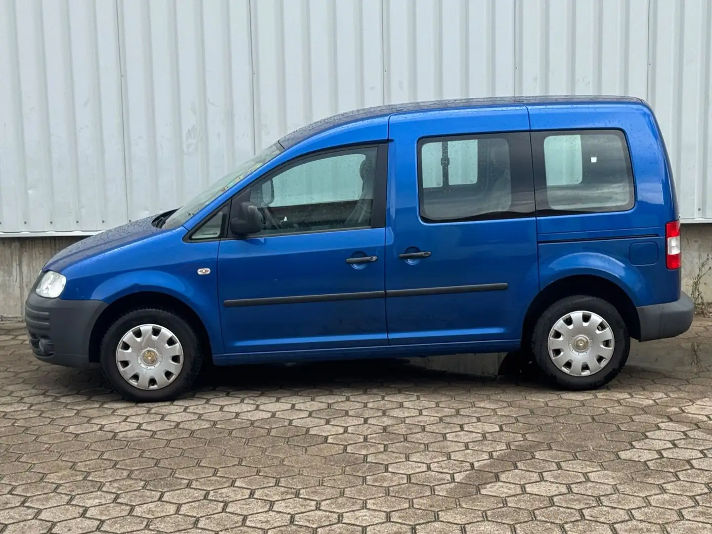 Volkswagen Caddy Life 1.9 TDI 55kW 7-Sitzer Style Blau - 1