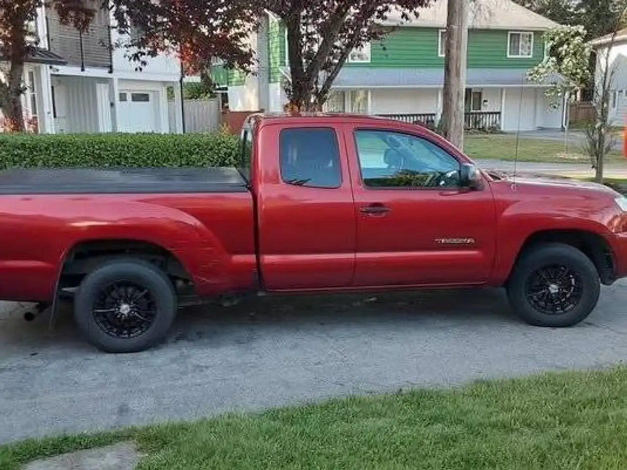 Toyota Tacoma photo Toyota Tacoma