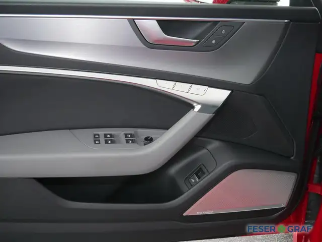 Audi S7 view 8