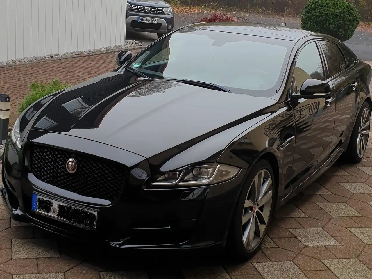 Jaguar XJ