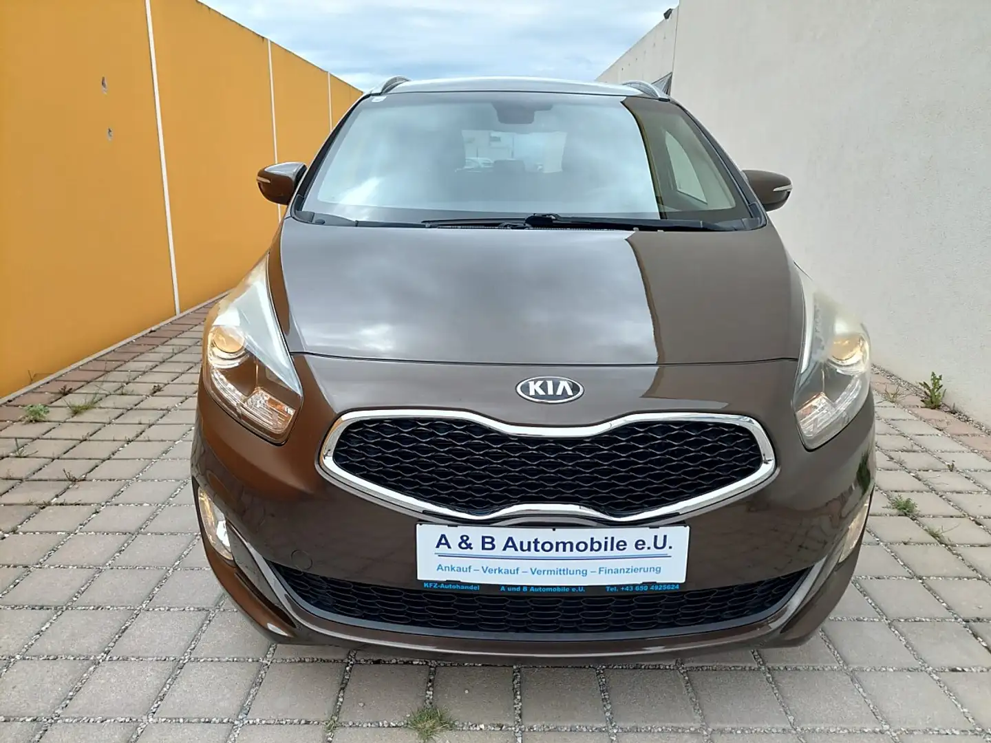 Kia Carens 1,7 CRDi ISG Gold Finanzierung möglich Braun - 2