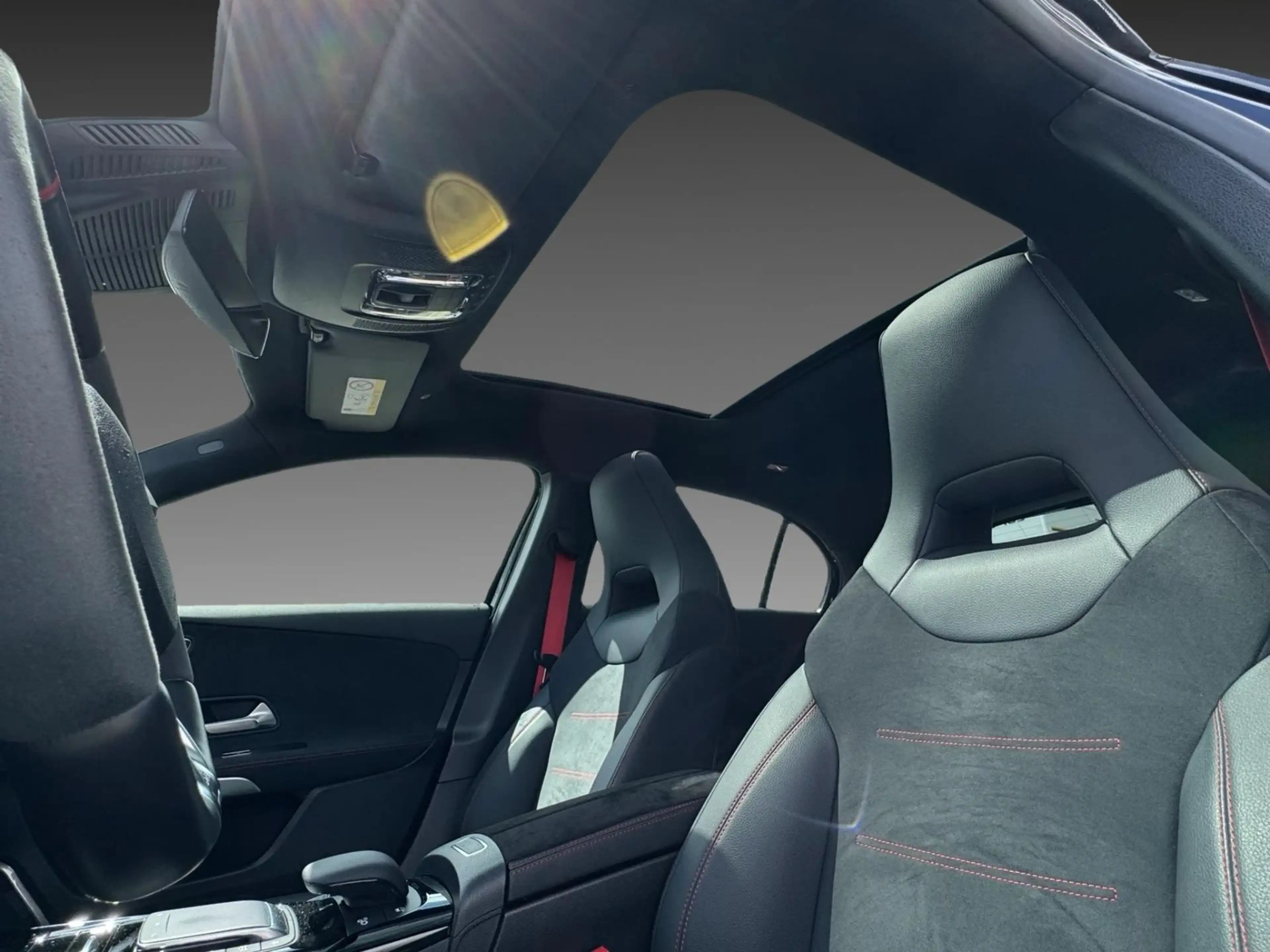 Mercedes-Benz A 45 AMG 4MATIC+ *JUNGE STERNE*BURMESTER*MEMORY* — photo 10