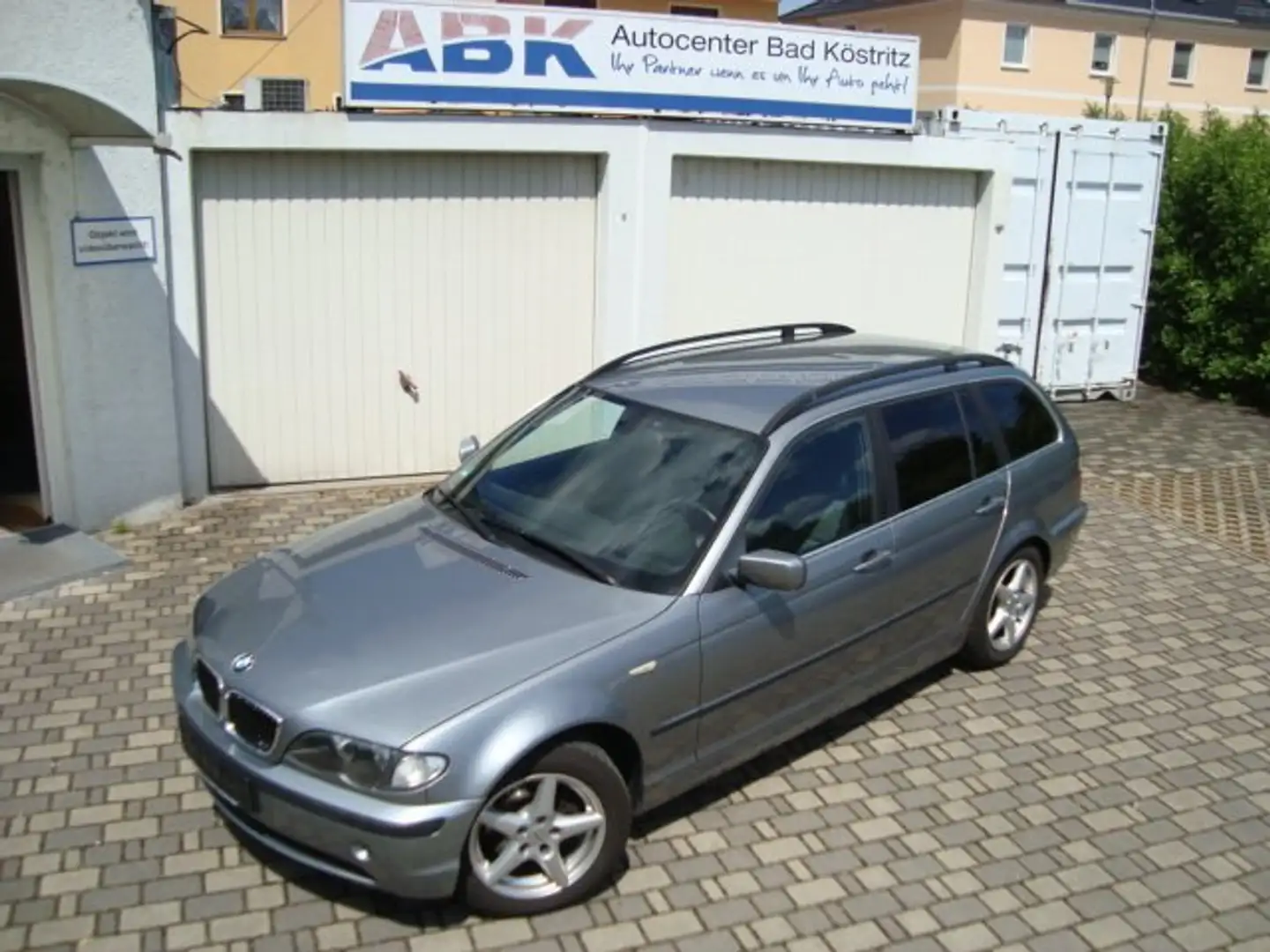 BMW 316 316i touring Edition PDC/SHZ/TÜV/AU bis 10.2025 Grijs - 2