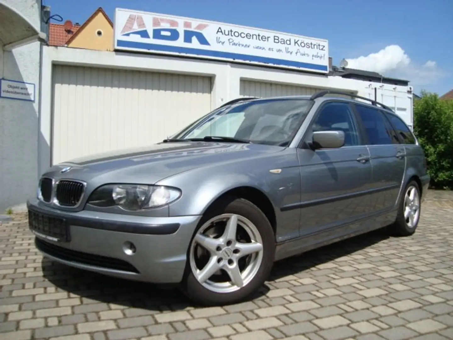 BMW 316 316i touring Edition PDC/SHZ/TÜV/AU bis 10.2025 Grijs - 1