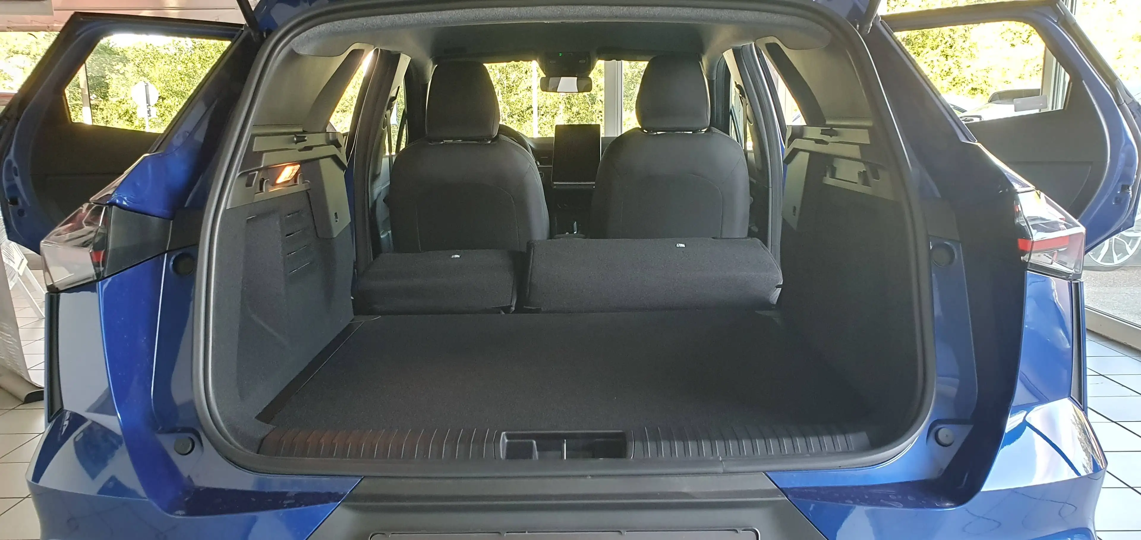 Mitsubishi Grandis 1.8 Hybrid Diamant PLUS AUTOMATIK/LED — photo 14
