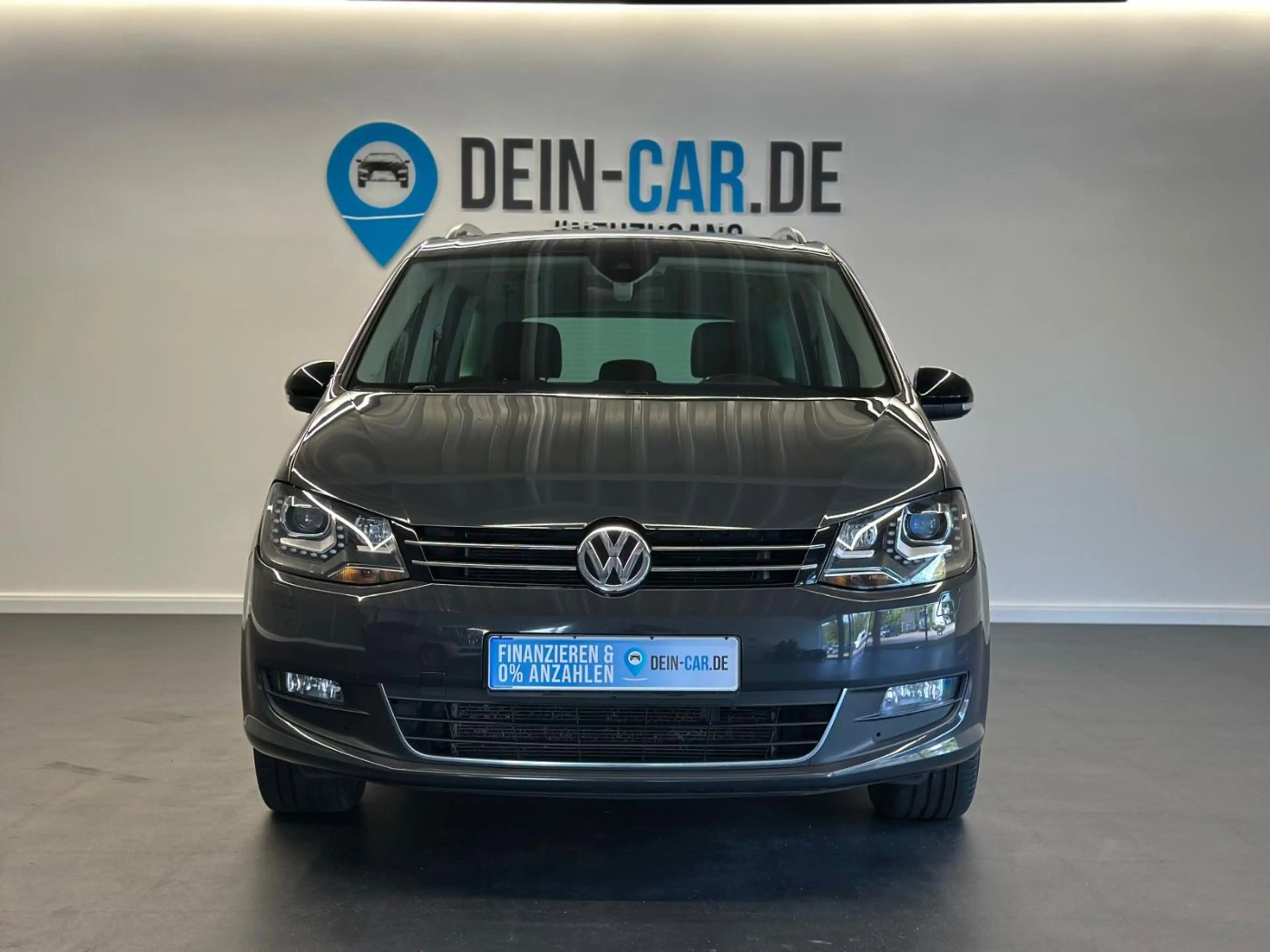 Volkswagen Sharan ACC AHK Navi PDC SHZ SpurW Winterp. Kam. — photo 9