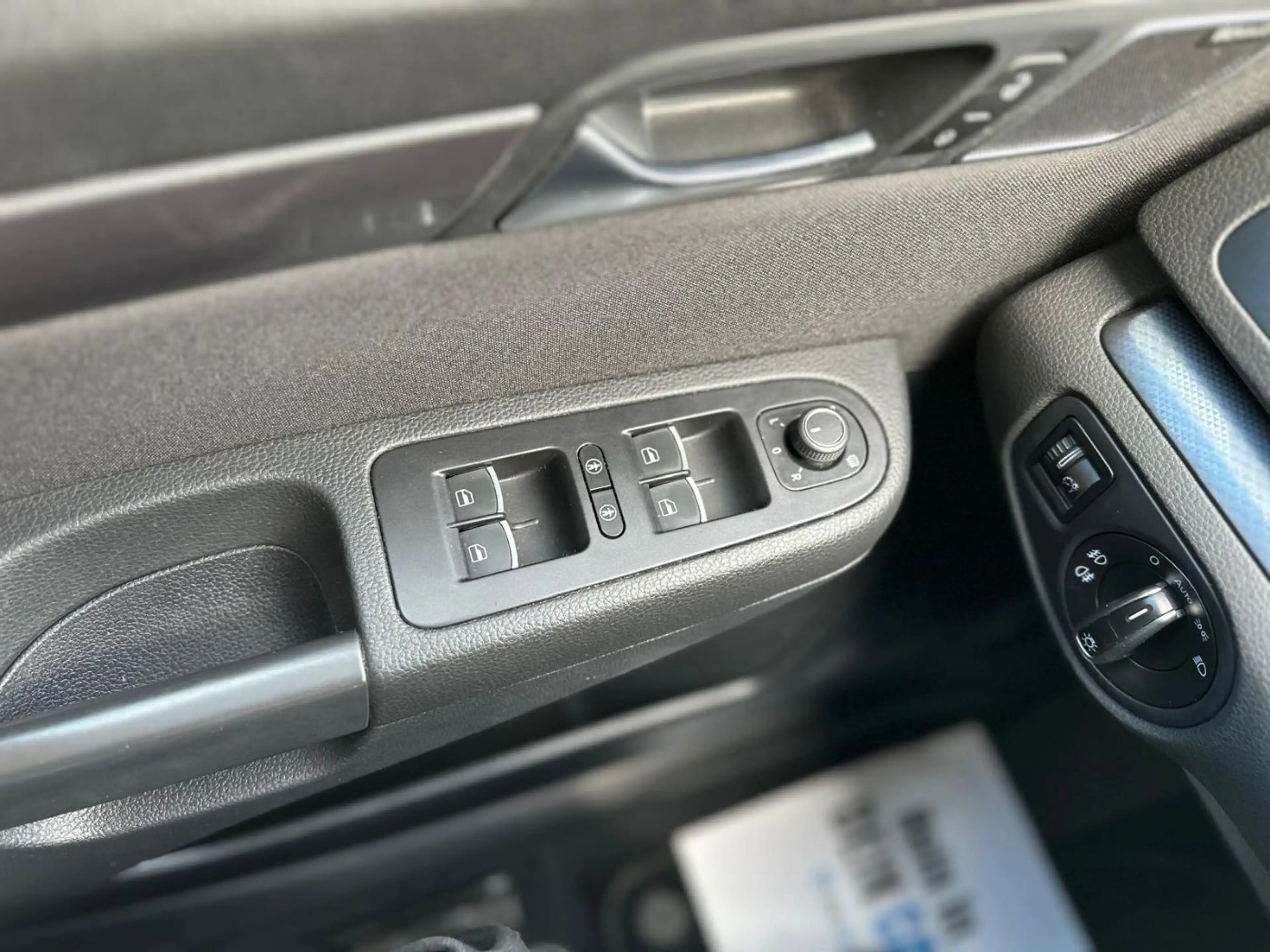 Volkswagen Sharan ACC AHK Navi PDC SHZ SpurW Winterp. Kam. — photo 11