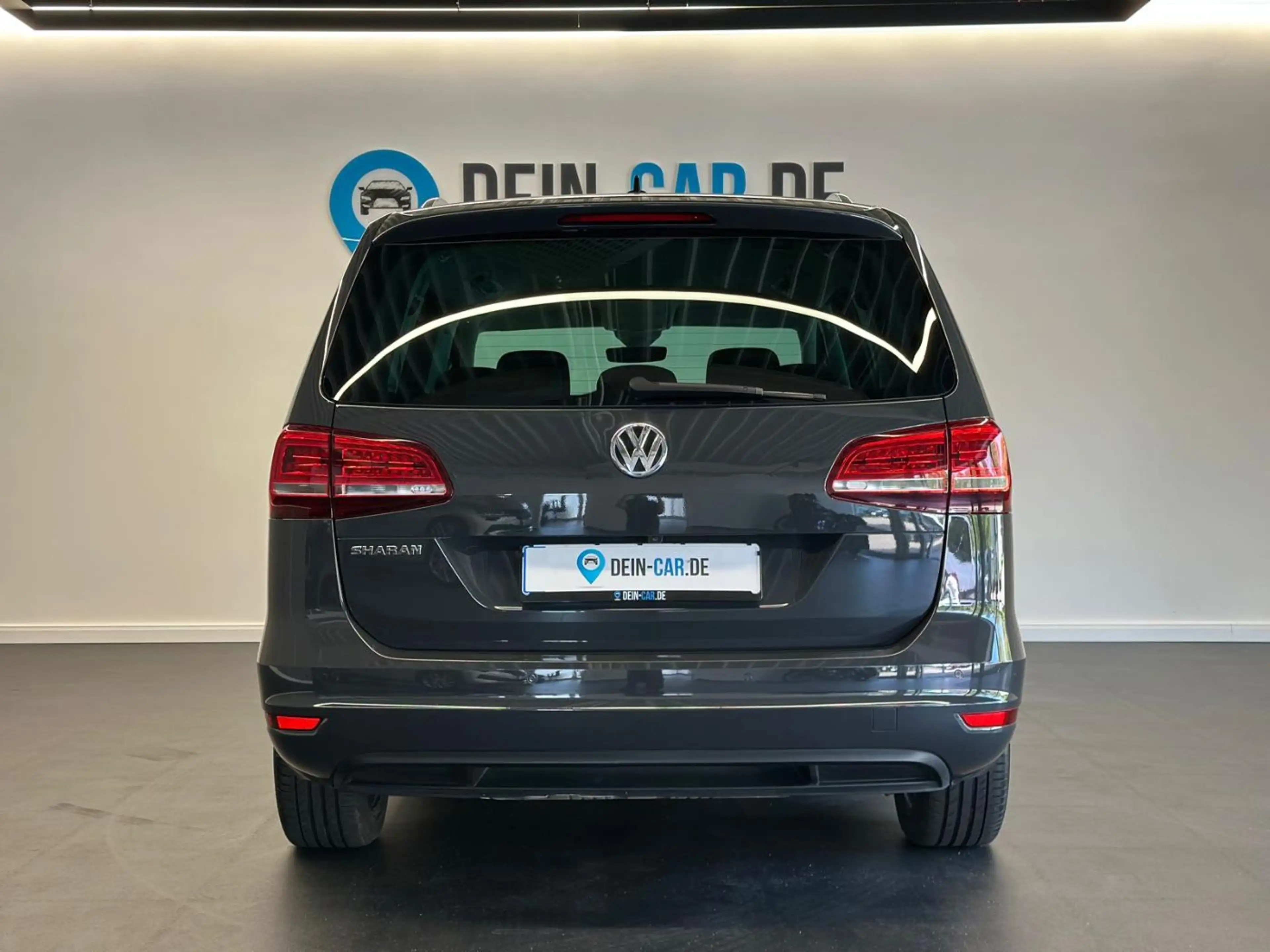 Volkswagen Sharan ACC AHK Navi PDC SHZ SpurW Winterp. Kam. — photo 5