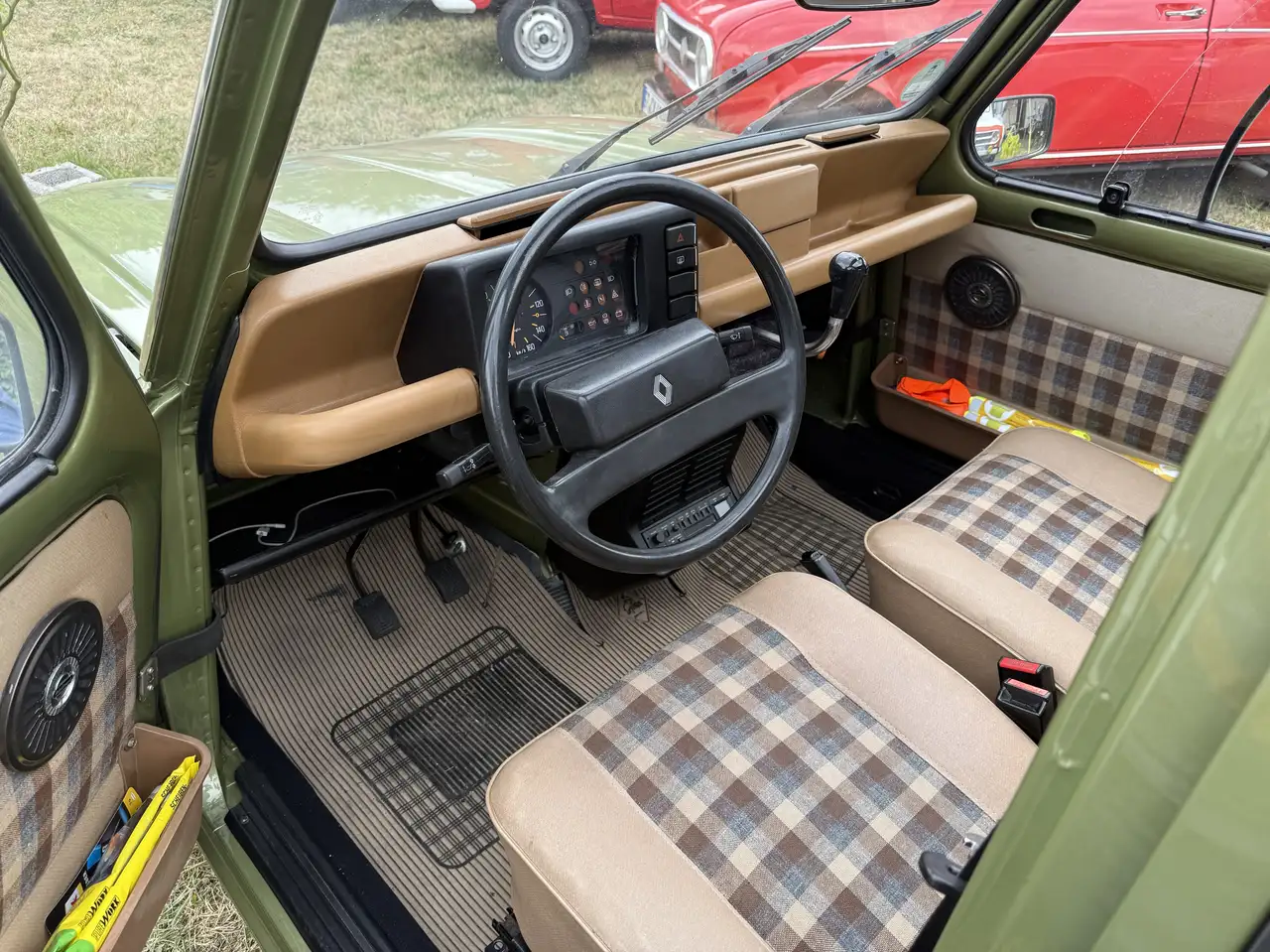 Renault R 4 GTL ( orig. Faltdach / Découvrable ), foto 9