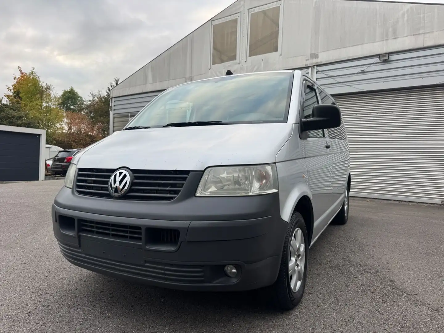 Volkswagen T5 Caravelle Klima*Standheizung Plateado - 2