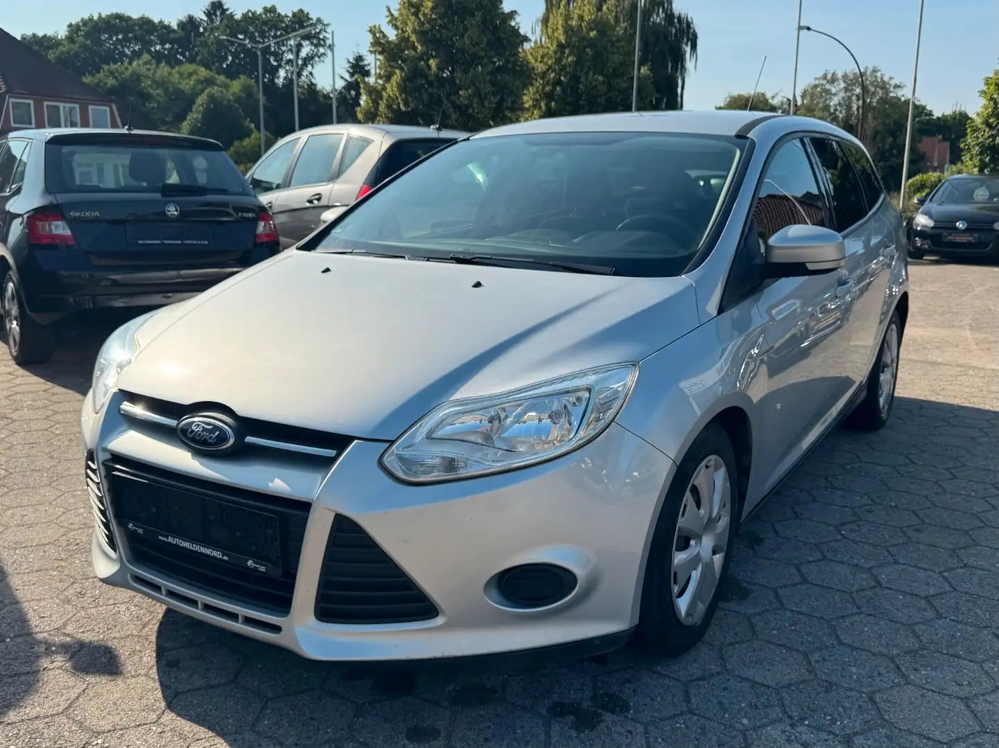 Ford Focus Turnier Trend 1.6 PDC Navi Argent - 1