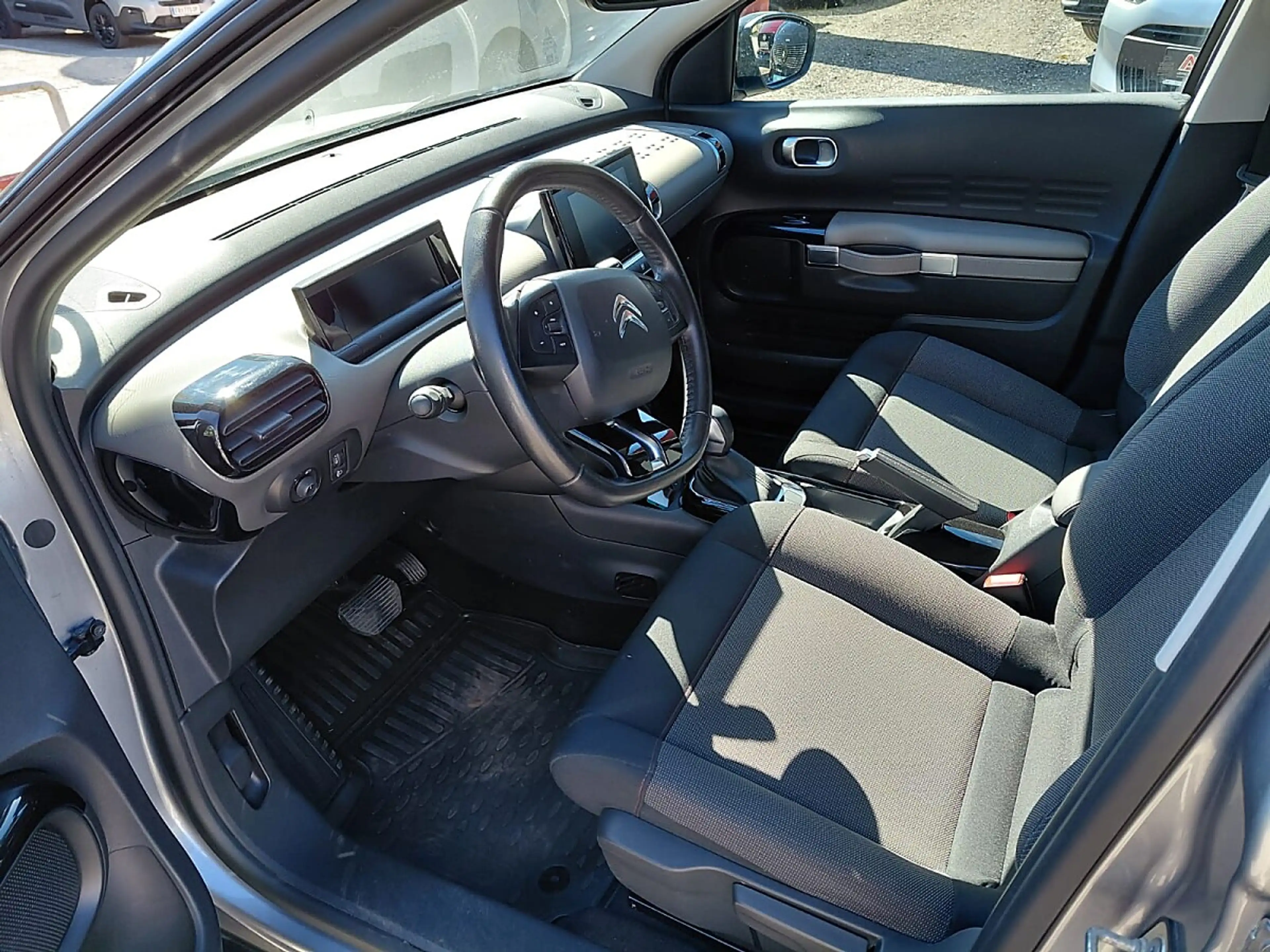 Citroen C4 Cactus PureTech 110 S&S EAT6 Automatik Shine — photo 3