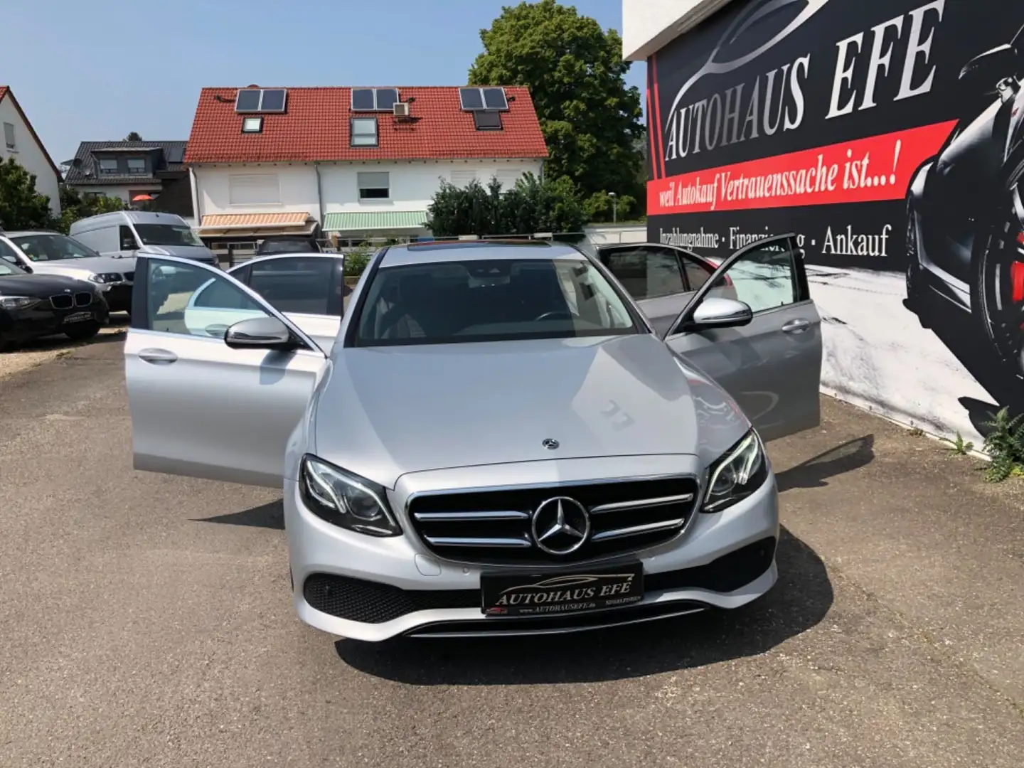 Mercedes-Benz E 300 d/NAVI/T,LEDER/SHD/LED/KAMERA/Totwinkel Argento - 1