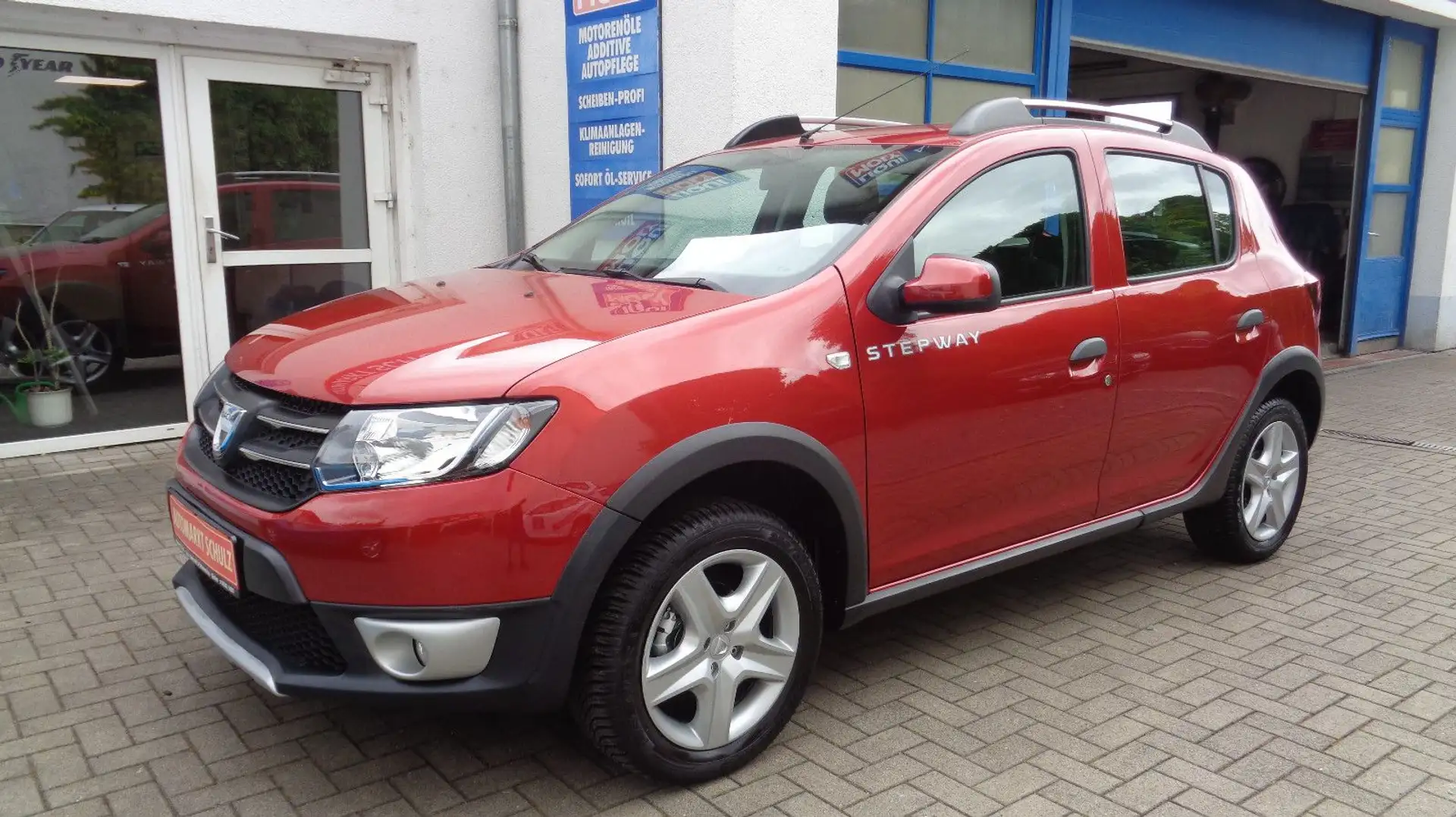 Dacia Sandero Stepway Prestige 1.Hand GJR PDC Navi crvena - 1