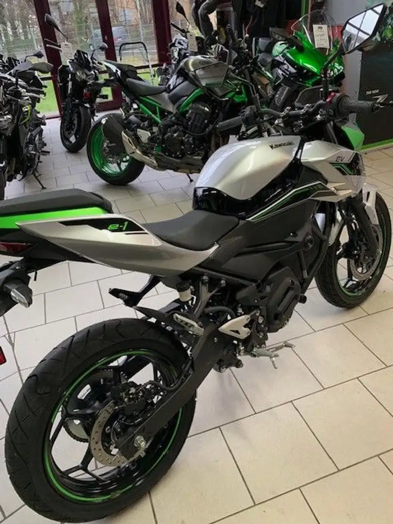 Kawasaki Z 1 Elektro Argent - 2