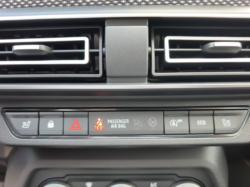 Dacia Jogger EXTREME TCe 100 ECO-G 7-SITZER KLIMA*ALLW — photo 14