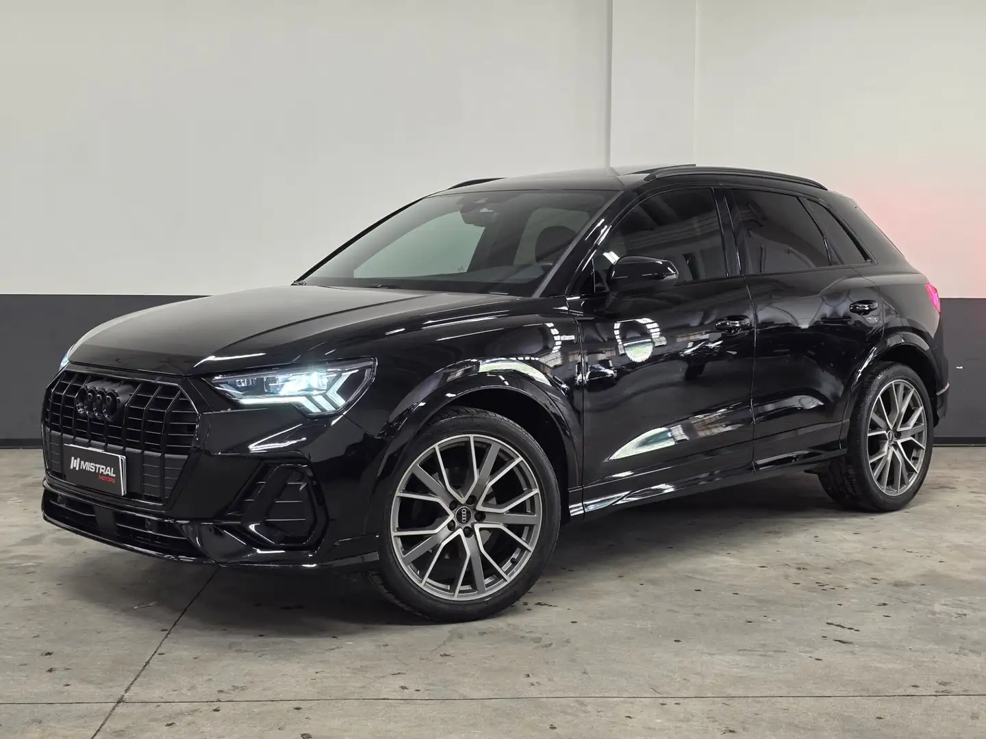 Audi Q3 35 TDI quattro S tronic S line edition Nero - 1
