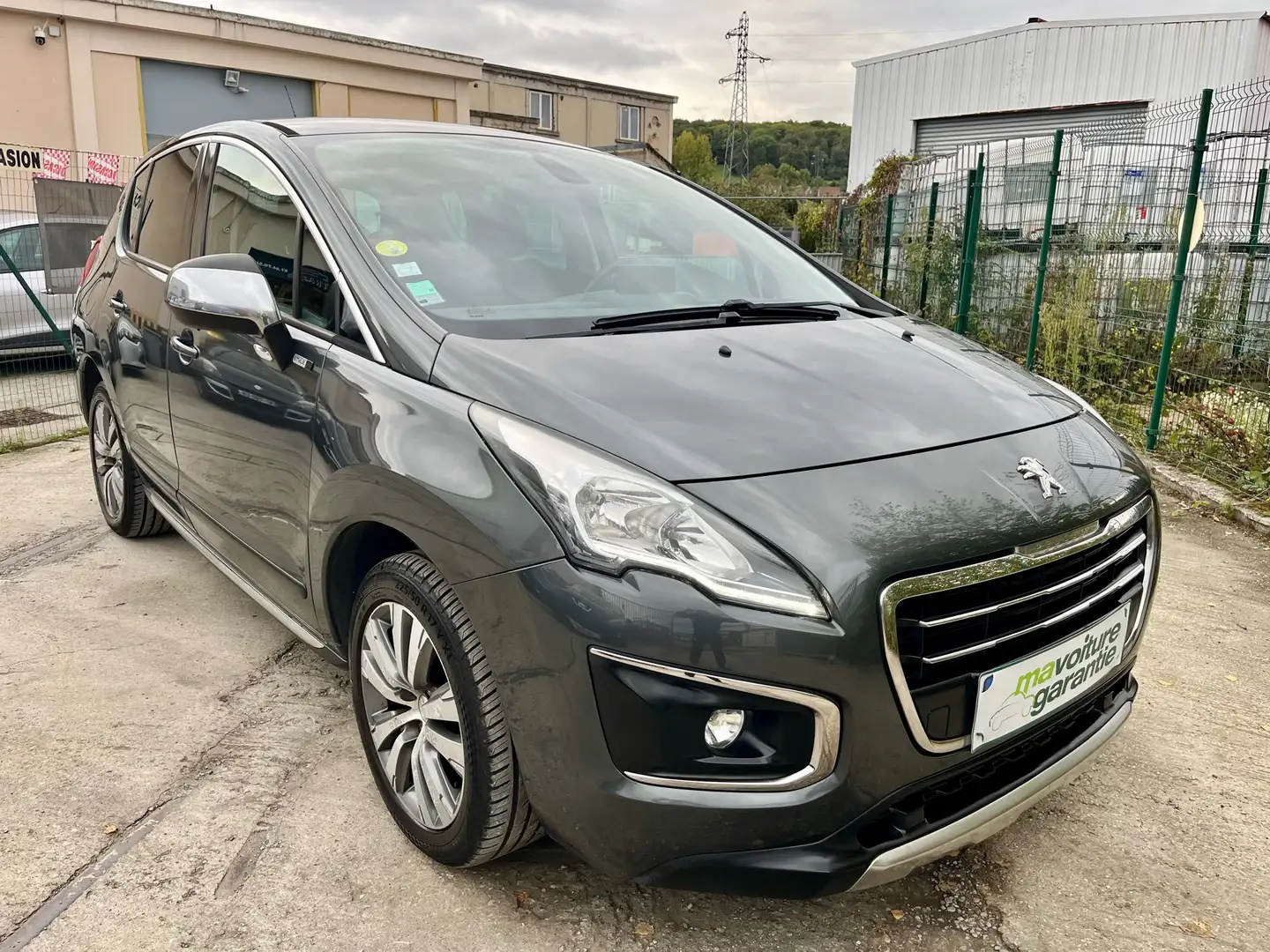 Peugeot 3008 1.6 HDi 115ch FAP BVM6 Style Gris - 2