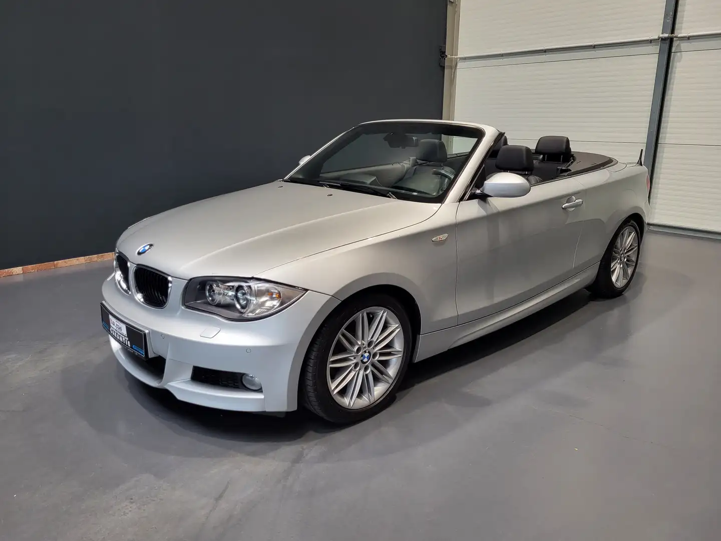 BMW 120 d Cabrio M-Paket *Leder| Navi Prof.| Xenon| PDC* Silber - 1