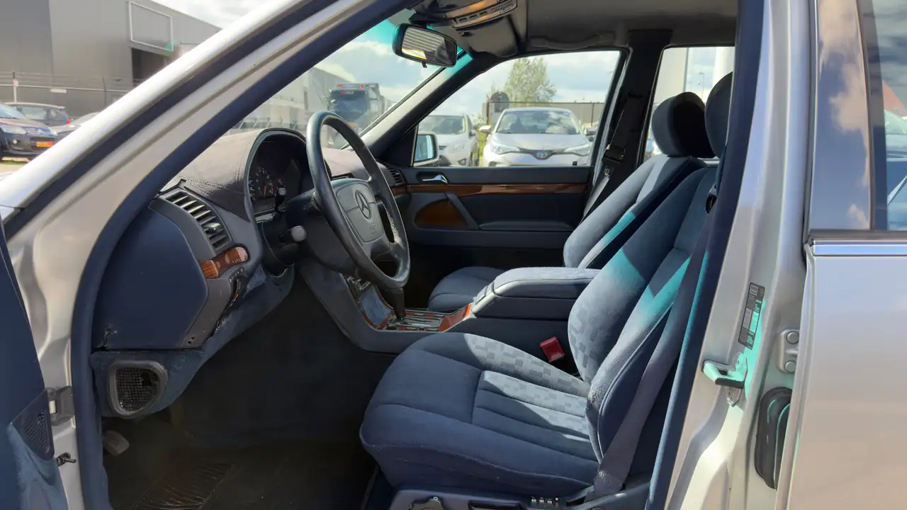 Mercedes-Benz S 320, foto 12