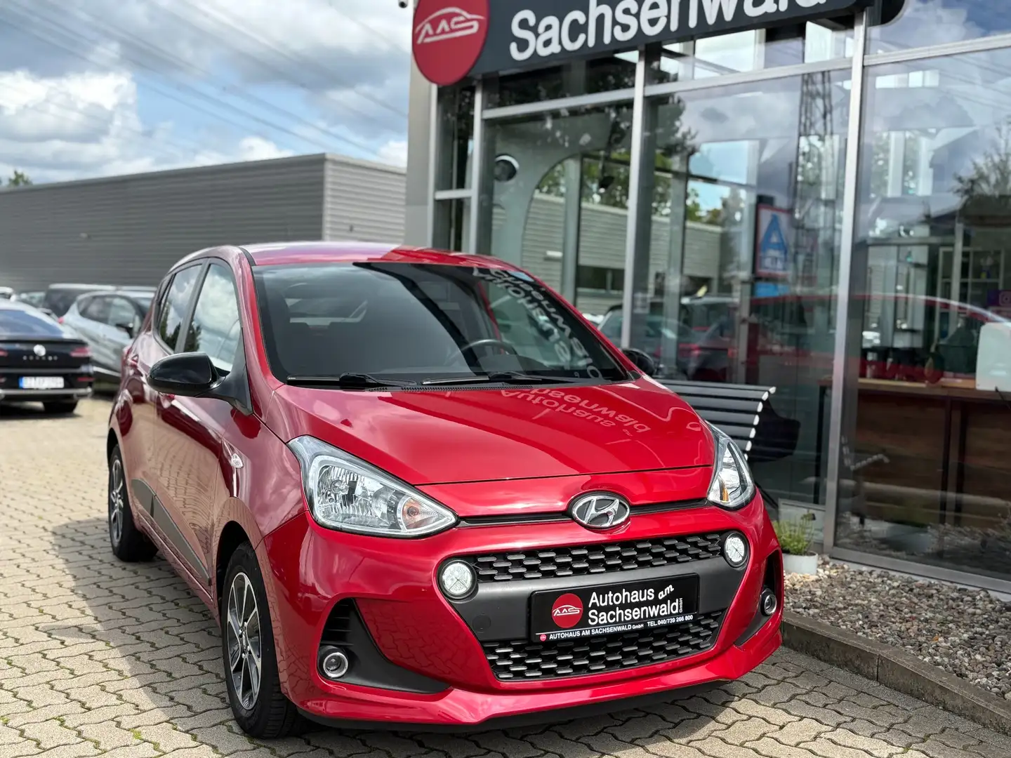 Hyundai i10 1.0 Passion Automatik Rouge - 1