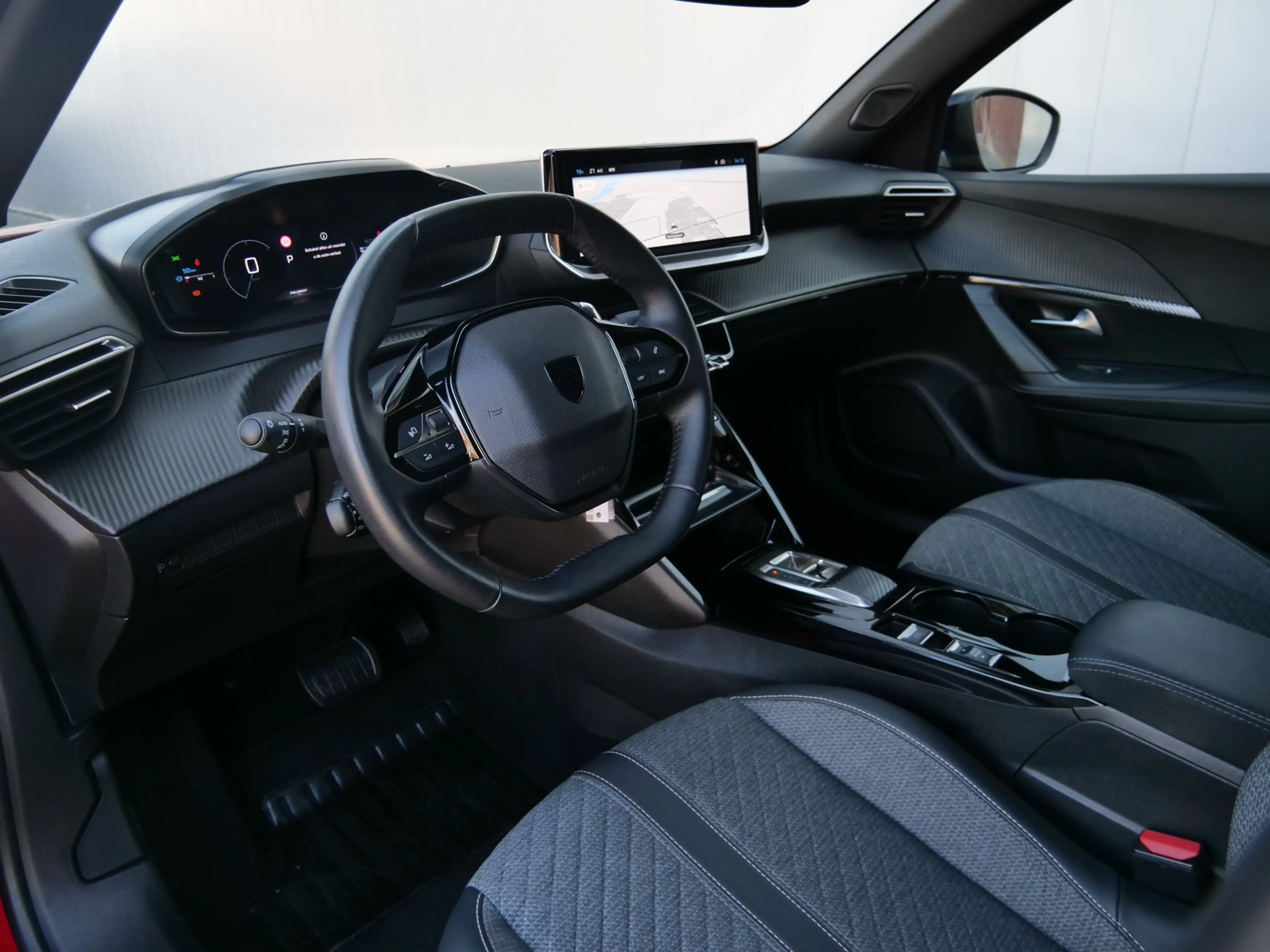 Peugeot 2008 1.2 PureTech 130pk Allure Automaat Camera / Naviga — photo 18