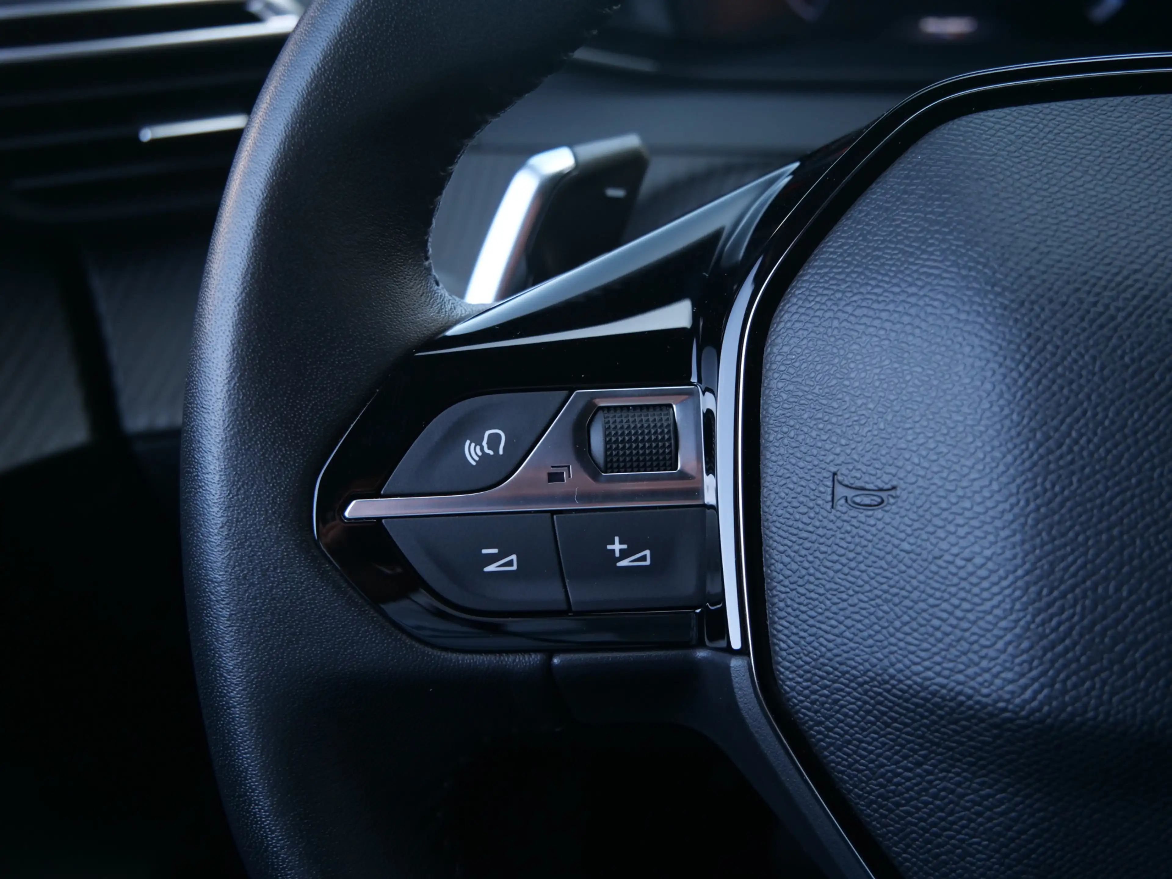 Peugeot 2008 1.2 PureTech 130pk Allure Automaat Camera / Naviga — photo 26