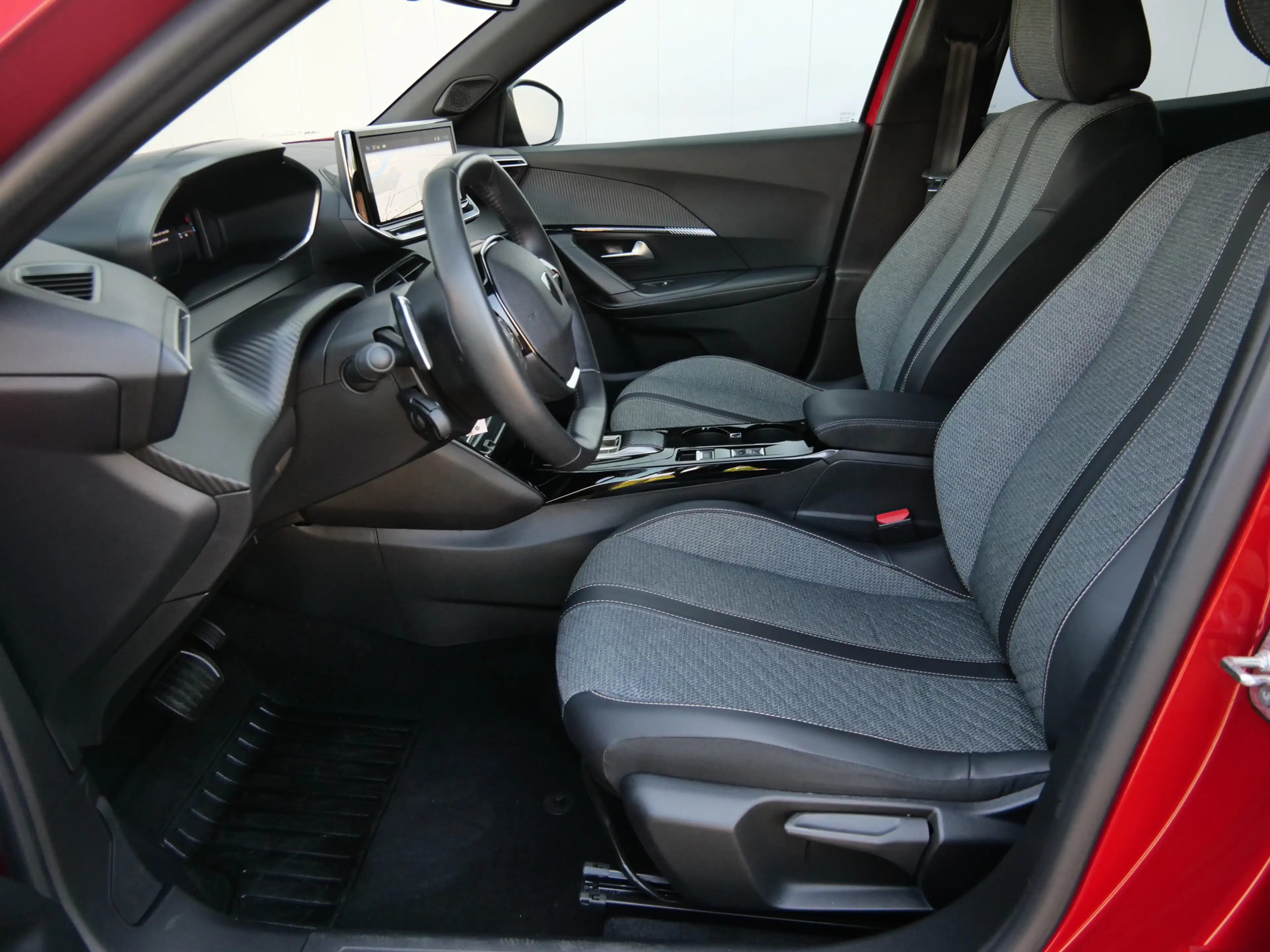 Peugeot 2008 1.2 PureTech 130pk Allure Automaat Camera / Naviga — photo 19