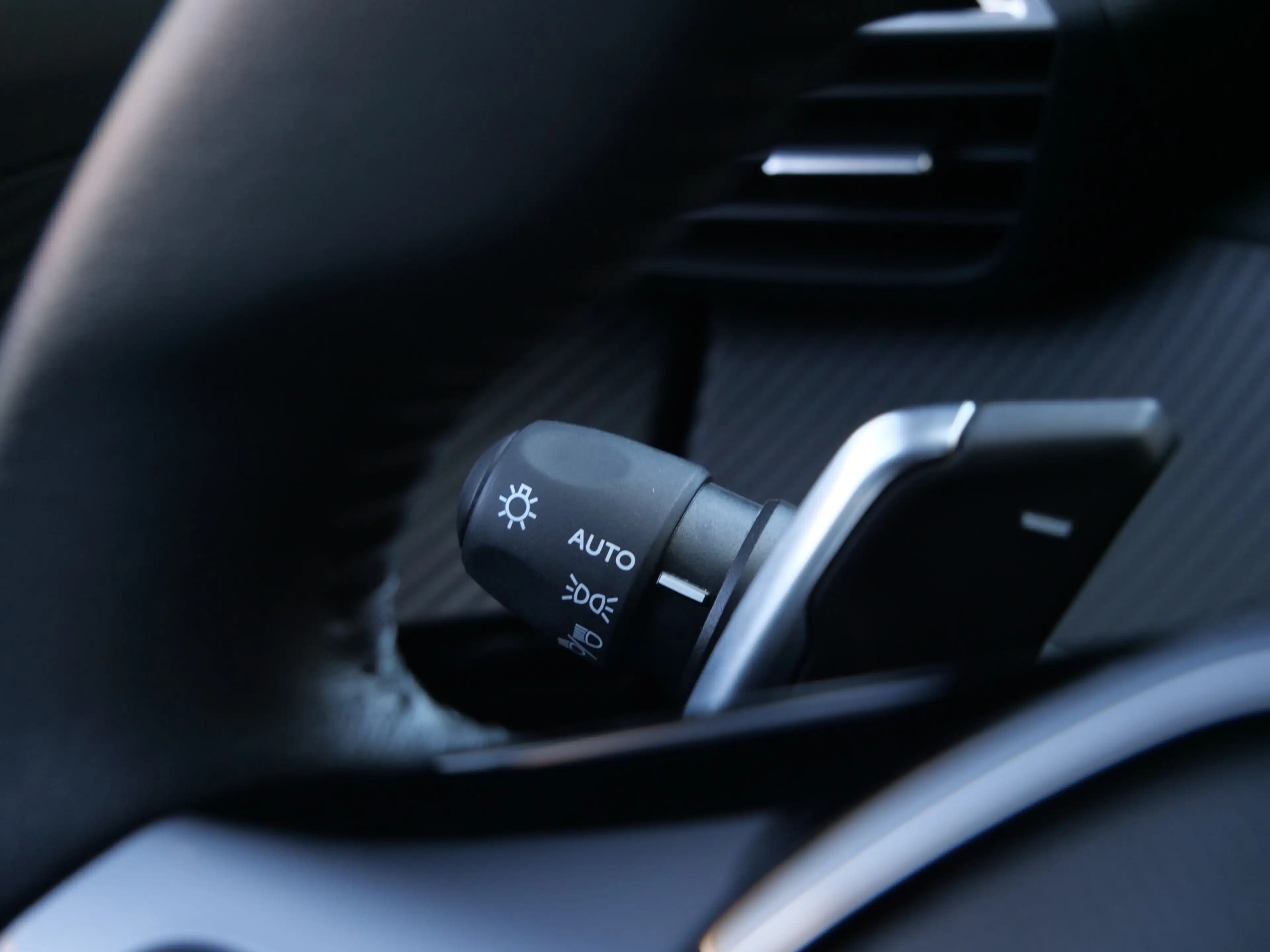 Peugeot 2008 1.2 PureTech 130pk Allure Automaat Camera / Naviga — photo 27