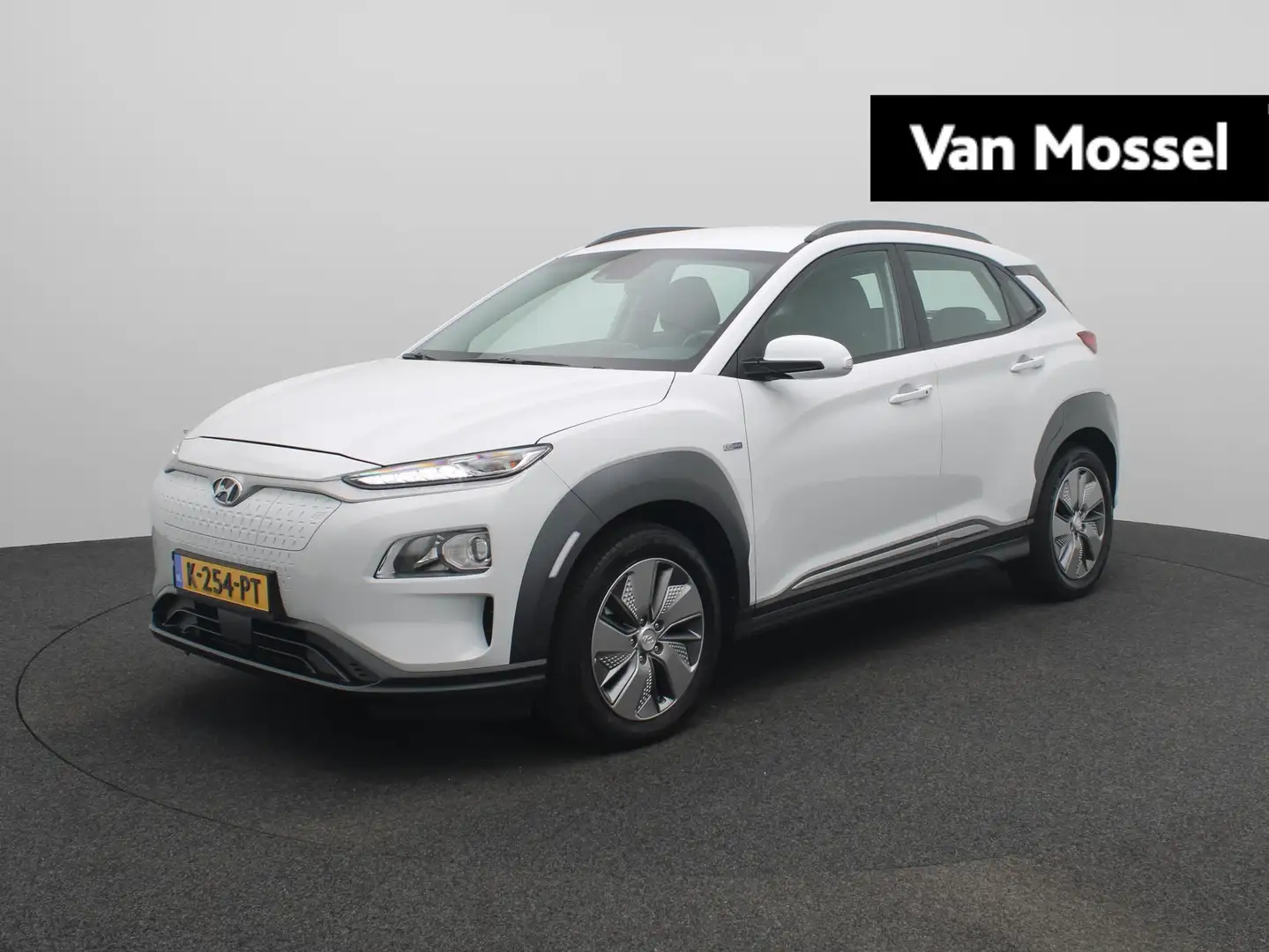 Hyundai KONA EV Comfort 39 kWh | Navigatie | Stoel en Stuurverw Wit - 1