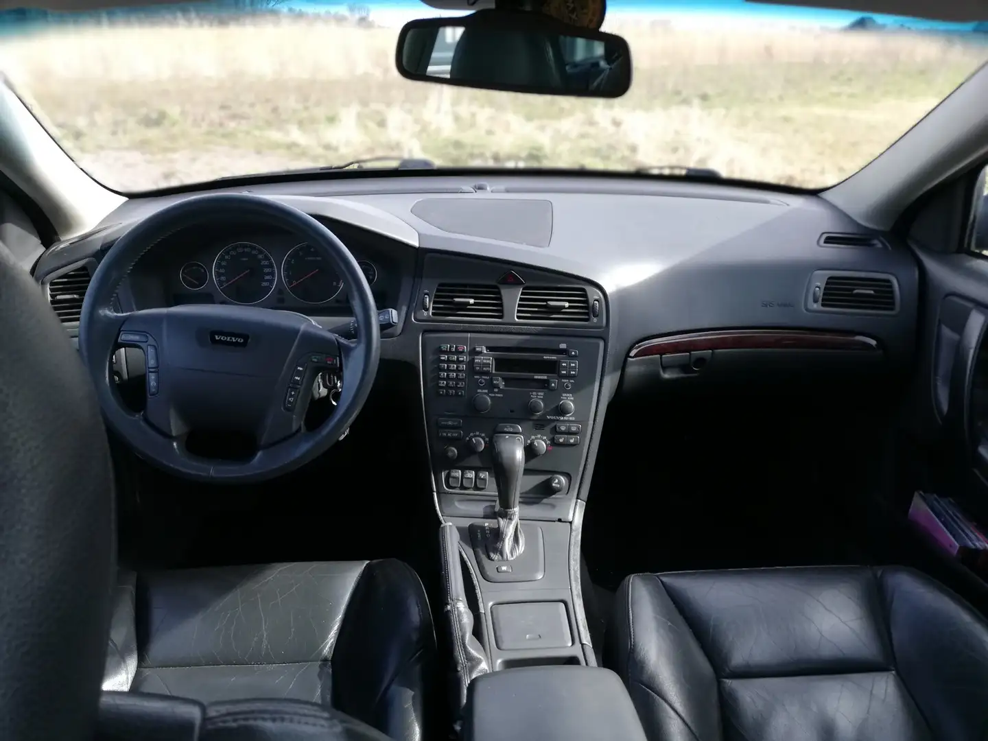 Volvo V70 2.4 T Comfort Line Černá - 2