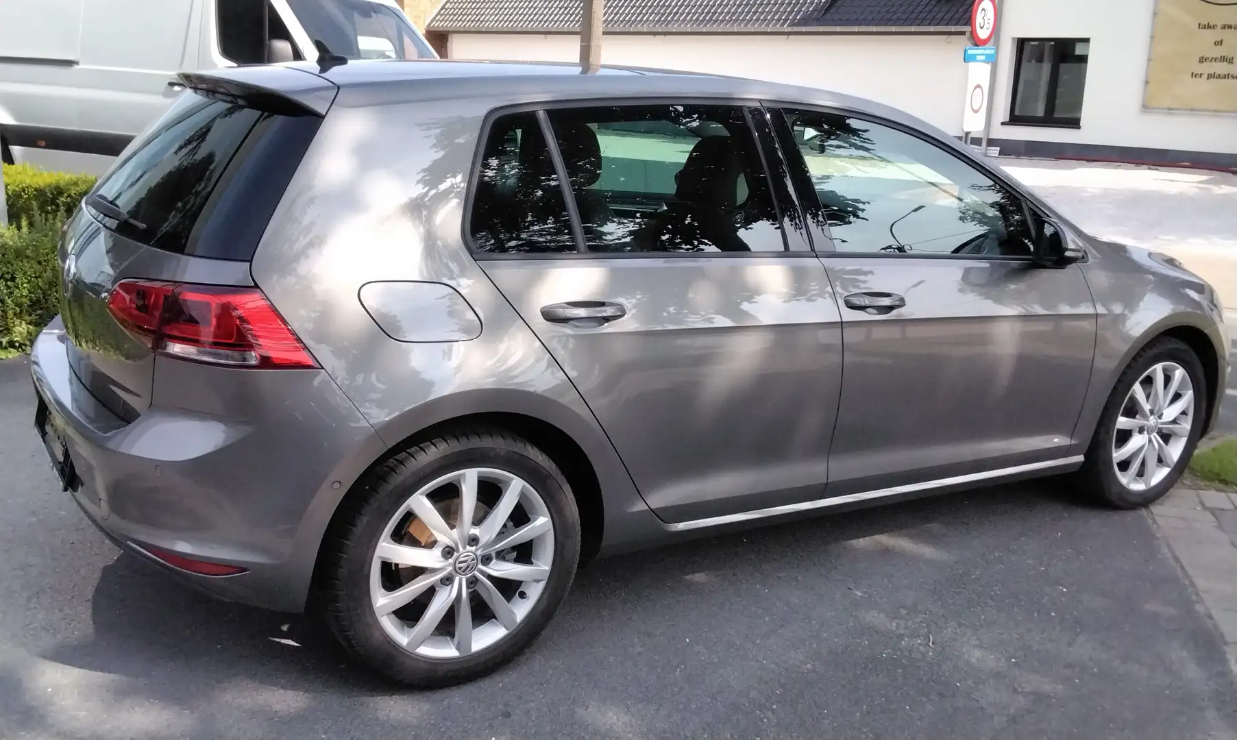Volkswagen Golf 1,4 tsi  highline Gris - 1