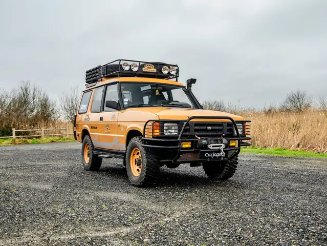 Land Rover Discovery V8 “Camel Trophy”