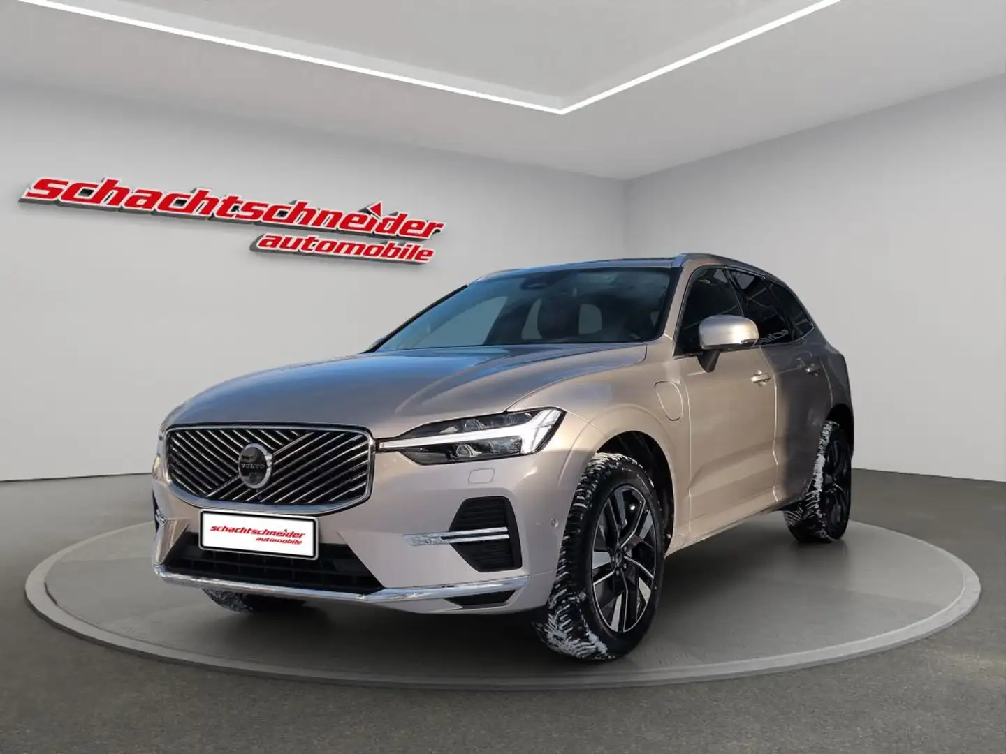 Volvo XC60 T6 AWD Plus Bright+Allwetter+Licht-Pak. Silber - 1