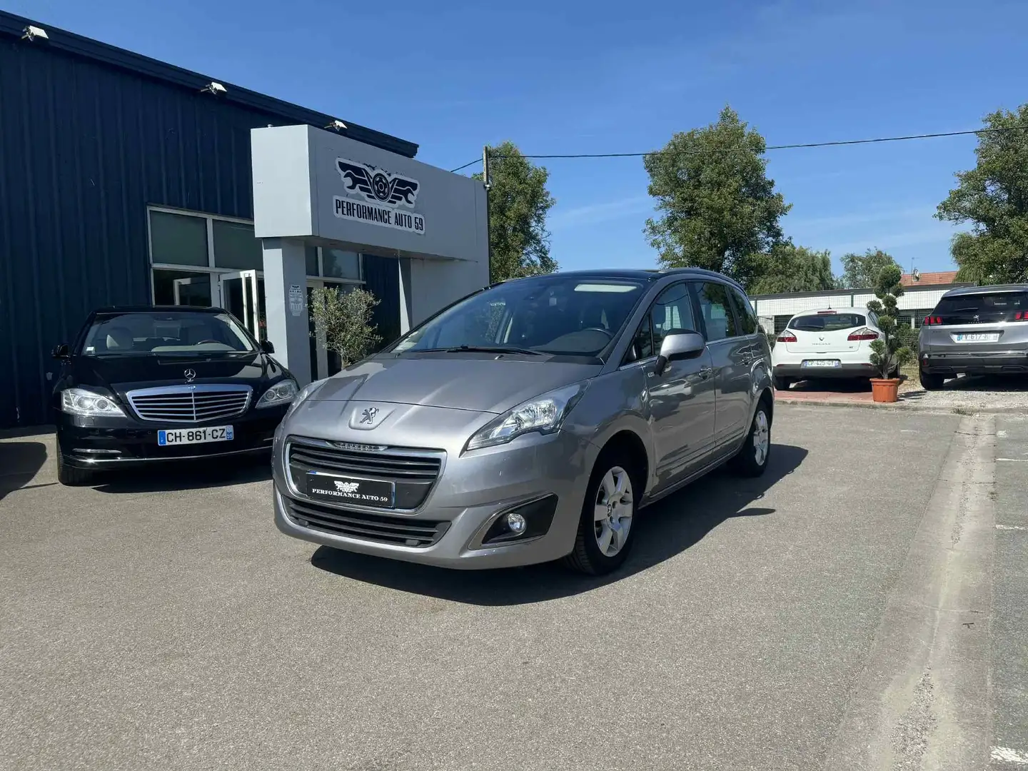 Peugeot 5008 5008 1.6 BlueHDi 120ch S Gris - 1