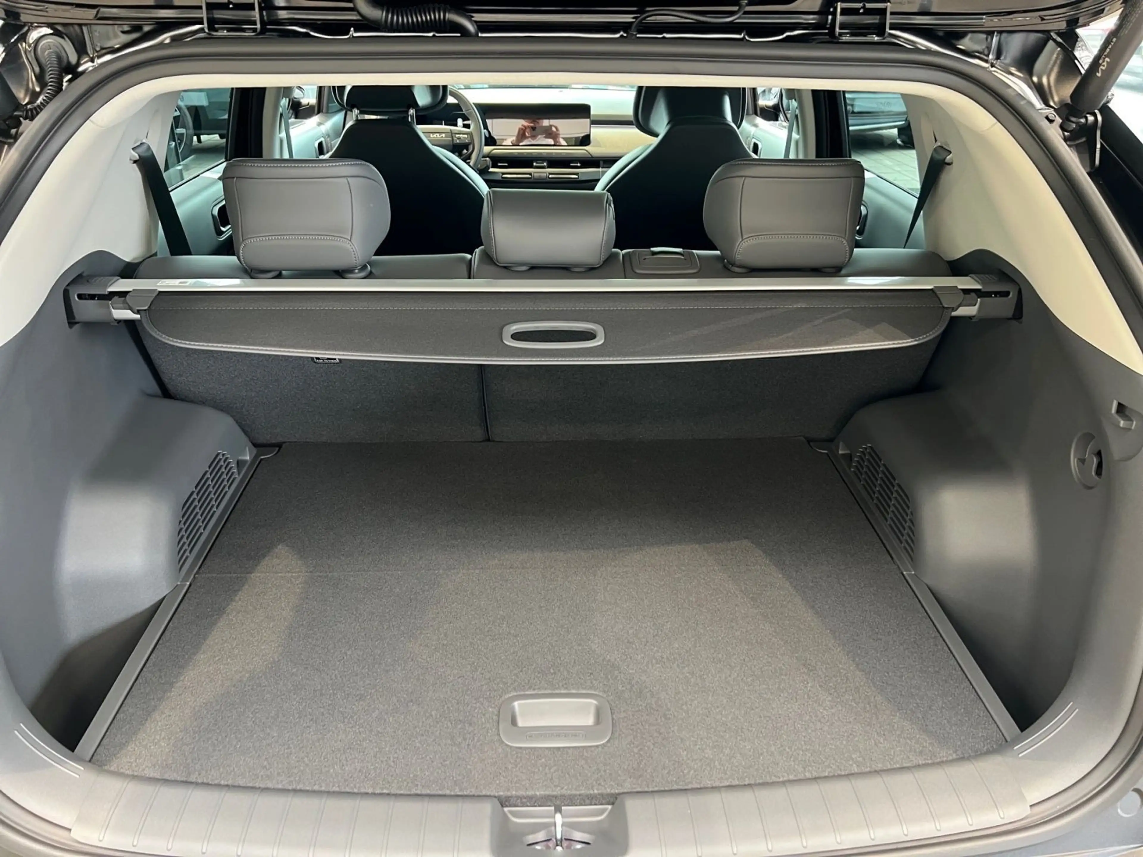 Kia EV3 | Earth | 58,3kWh | Winter | DWP | Bus | Upg — photo 9