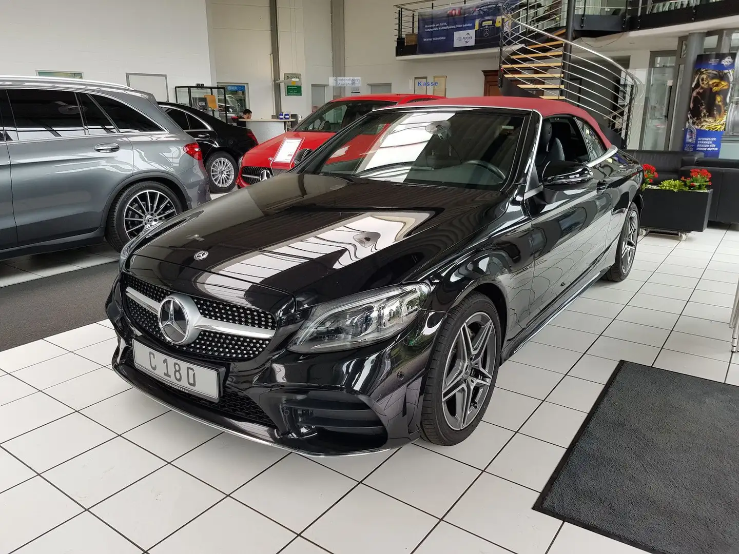 Mercedes-Benz C 180 CABROLET AMG LED KAMERA SHZ PTS AUTO Noir - 1
