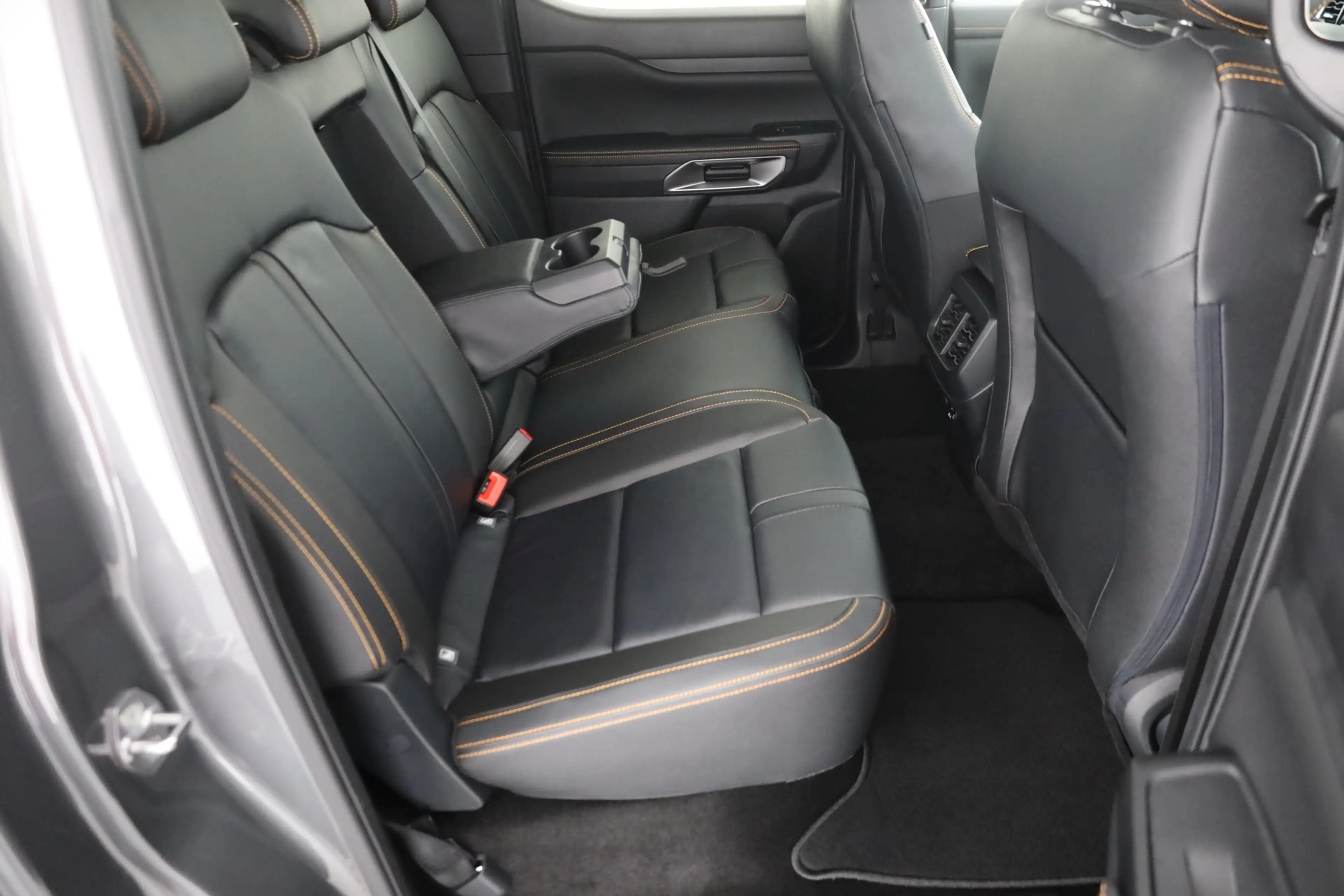Ford Ranger Wildtrak DoKa 2.0 EcoBlue 4AWD Aut. AHK — photo 24