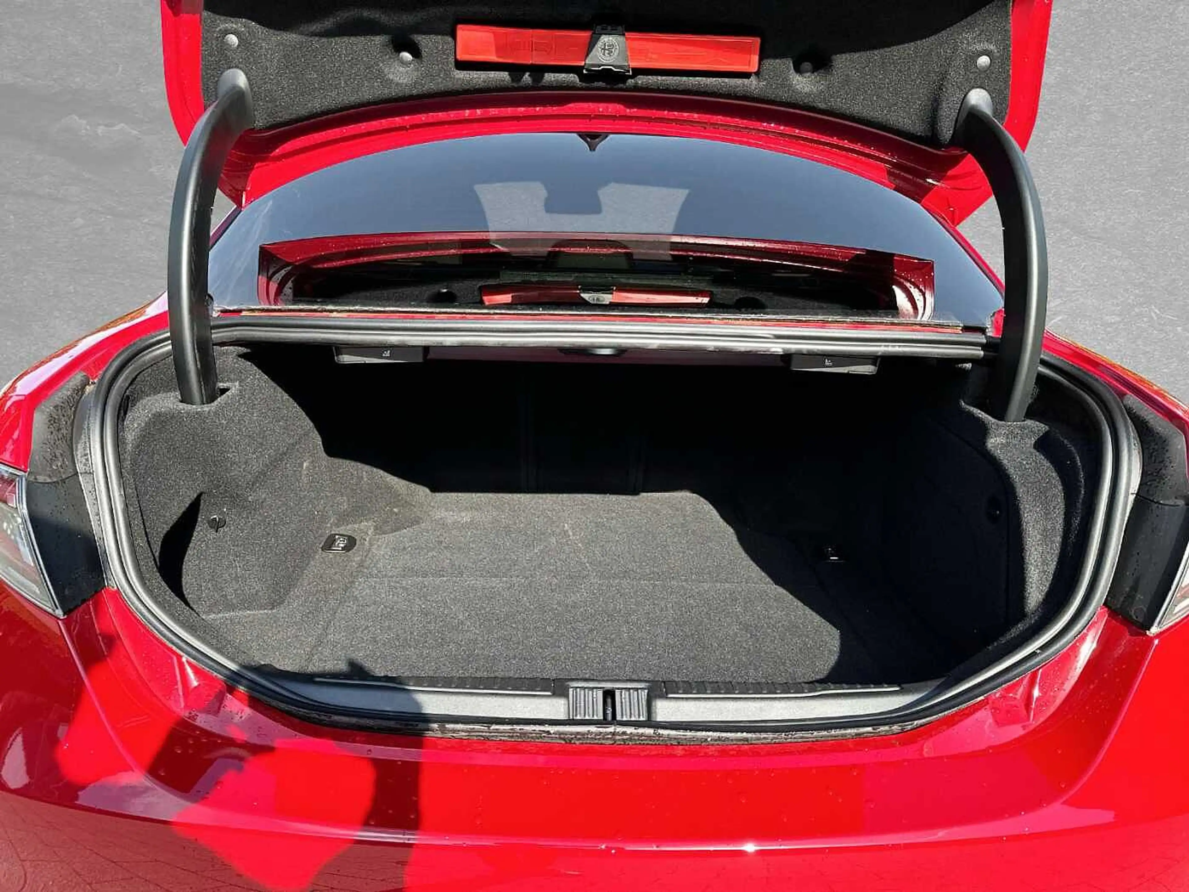 Alfa Romeo Giulia Competizione 2.0 Turbo 16V AT8-Q4 — photo 10