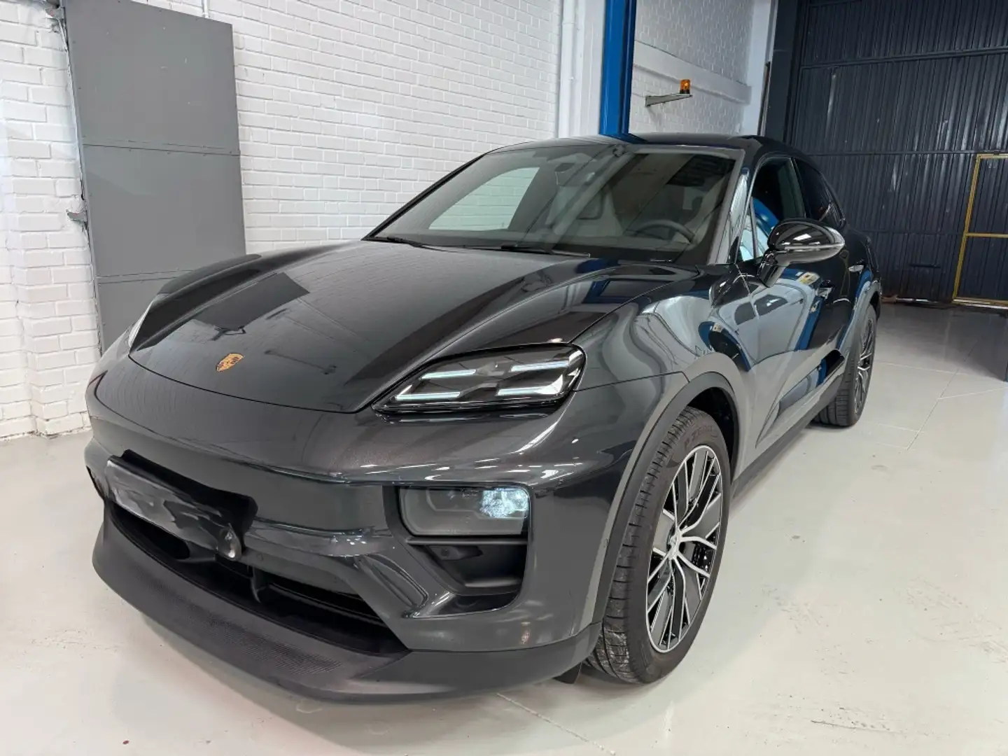 Porsche Macan 4 Gris - 1