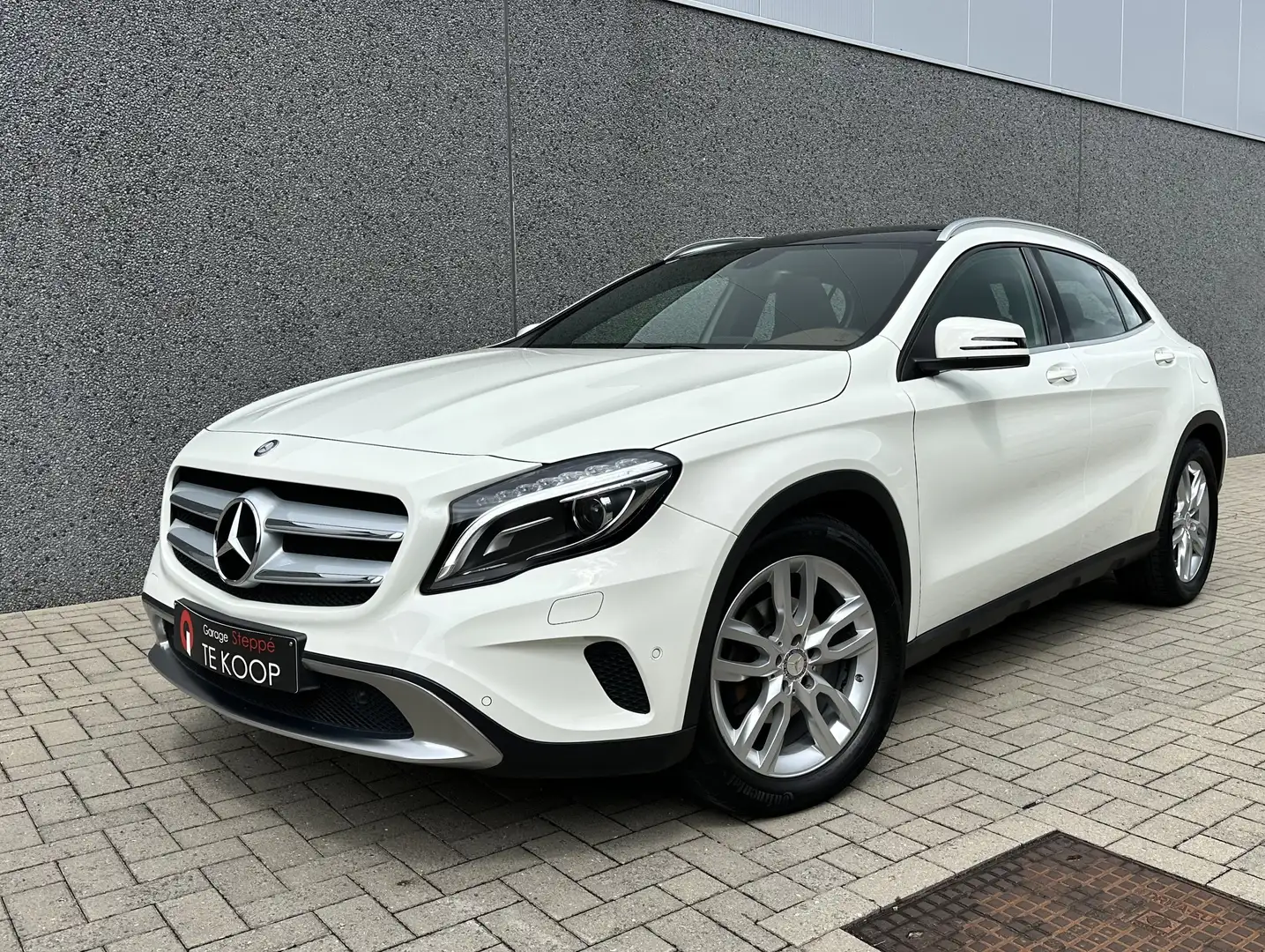 Mercedes-Benz GLA 200 GLA 200 7G-DCT Wit - 1