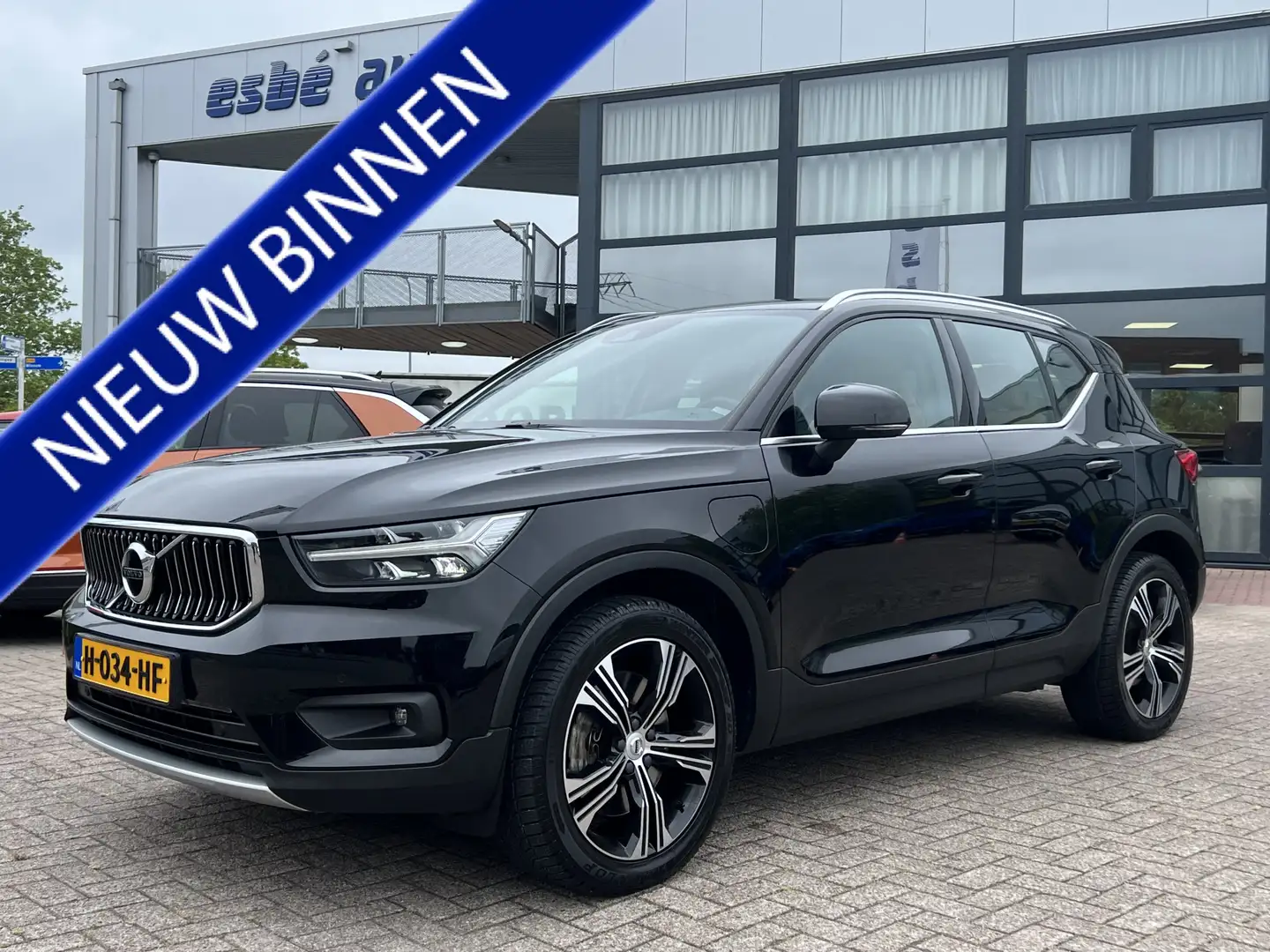 Volvo XC40 1.5 T5 Recharge 262 pk Inscription Navigatie Trekh Zwart - 1