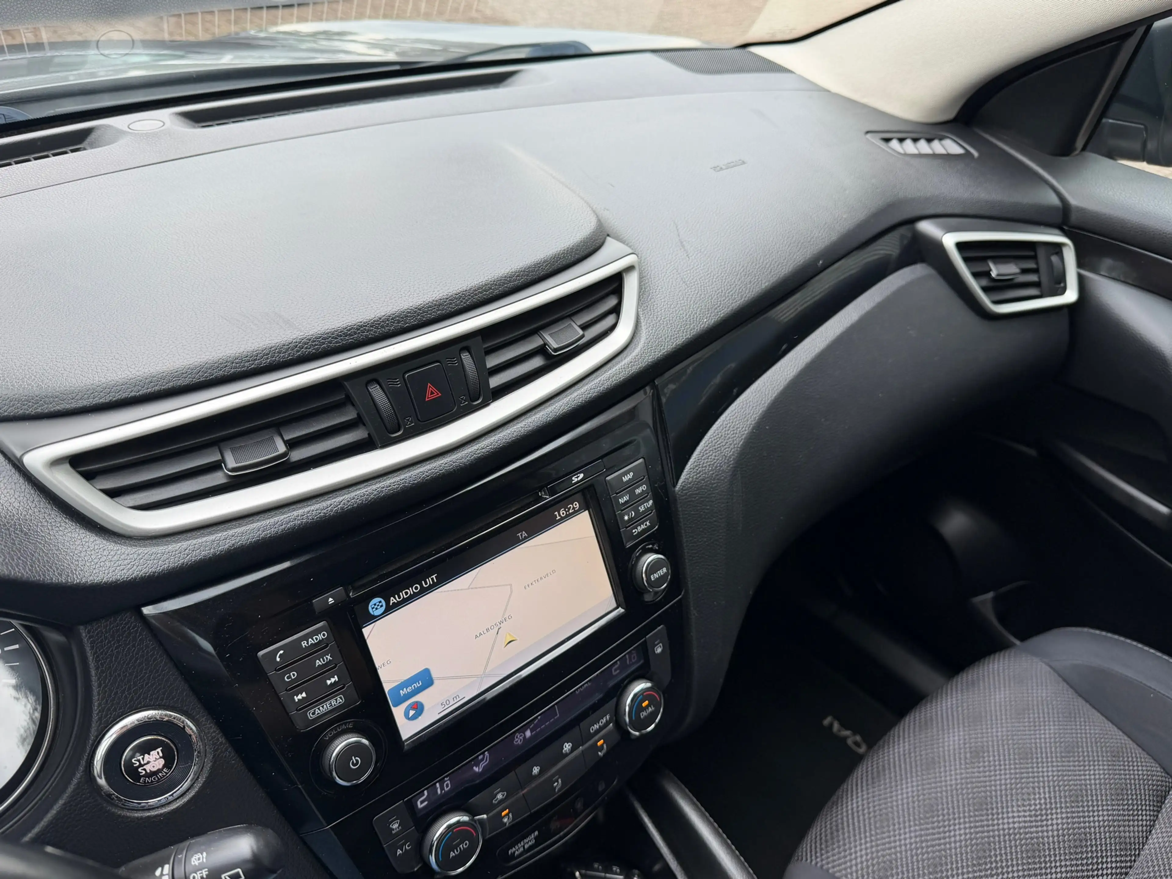 Nissan Qashqai 1.2 116PK Navi,Trekhaak,Clima,Cruise,Stoelverw.,36 — photo 23