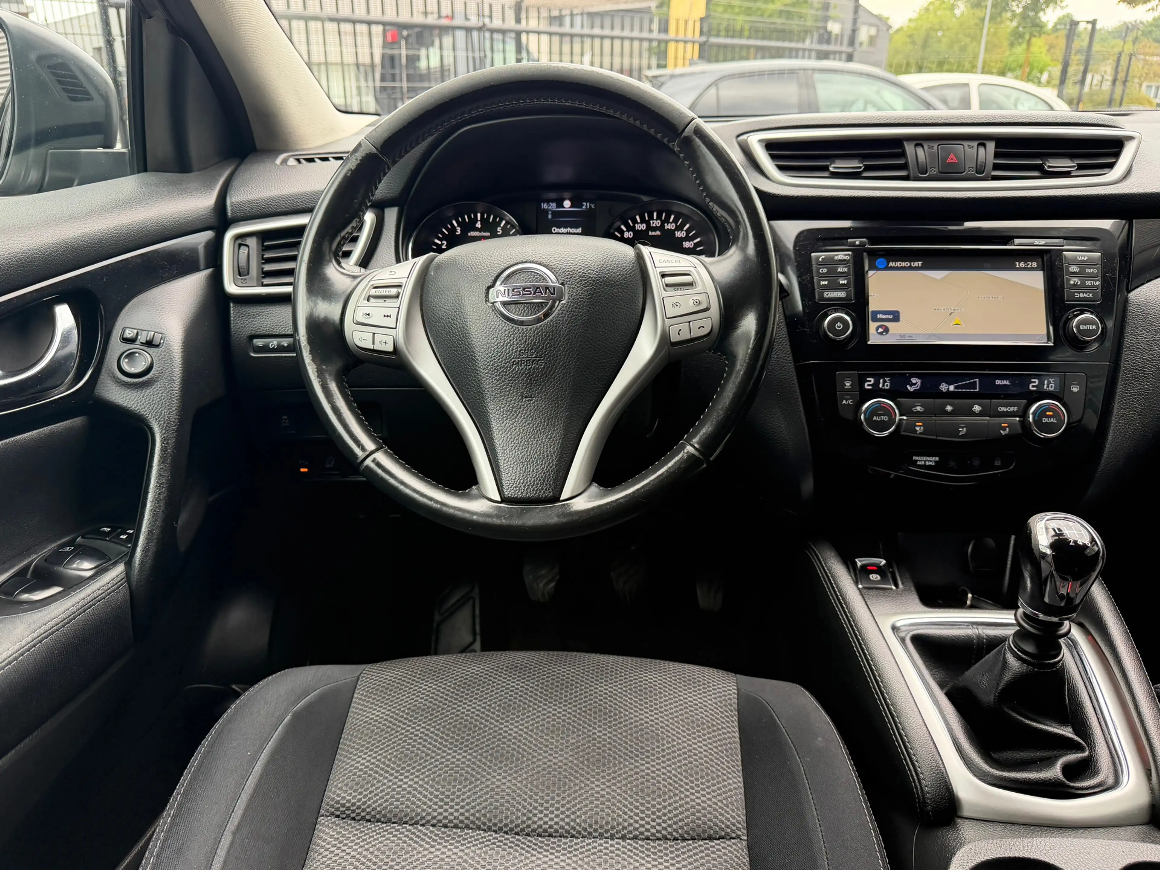 Nissan Qashqai 1.2 116PK Navi,Trekhaak,Clima,Cruise,Stoelverw.,36 — photo 2