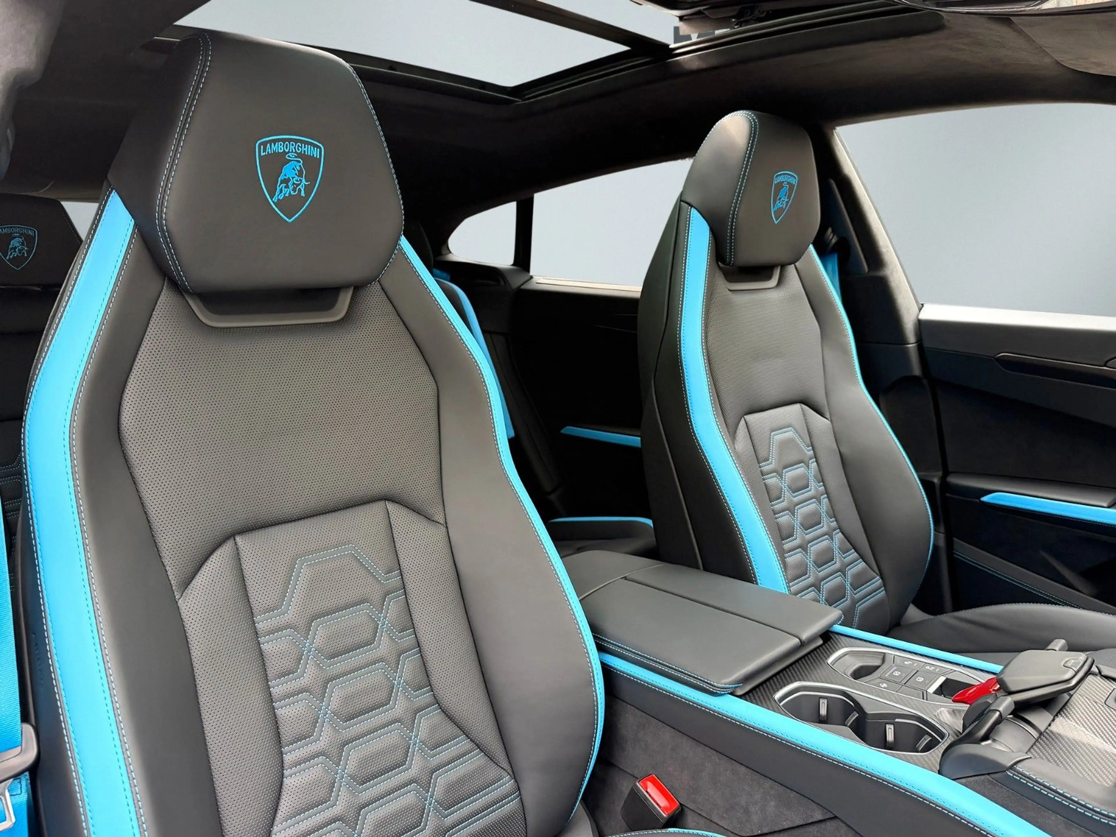 Lamborghini Urus SE M26 Carbon Matt inside&outside NightVisi — photo 12
