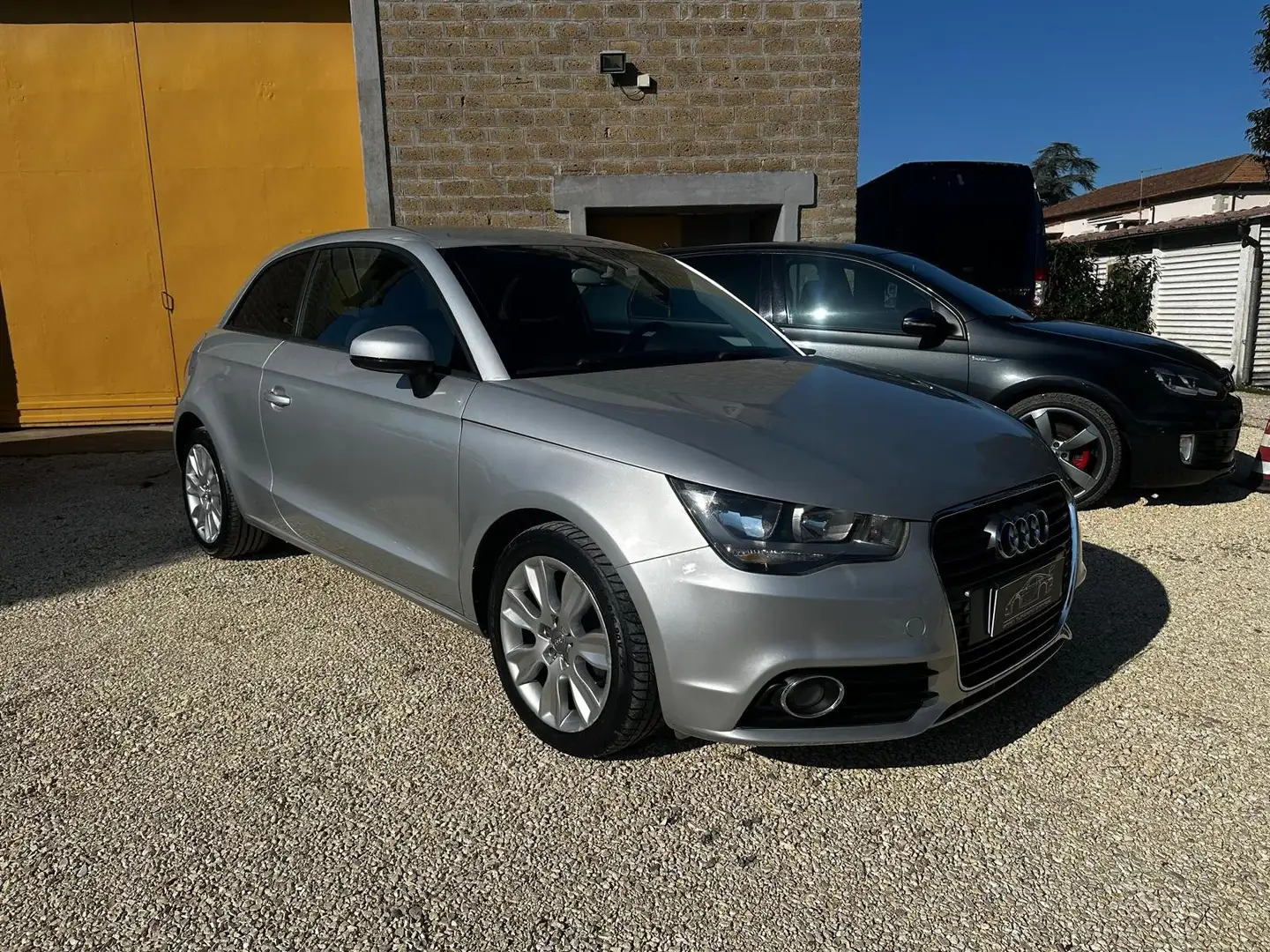 Audi A1 A1 1.2 tfsi Ambition Silber - 1