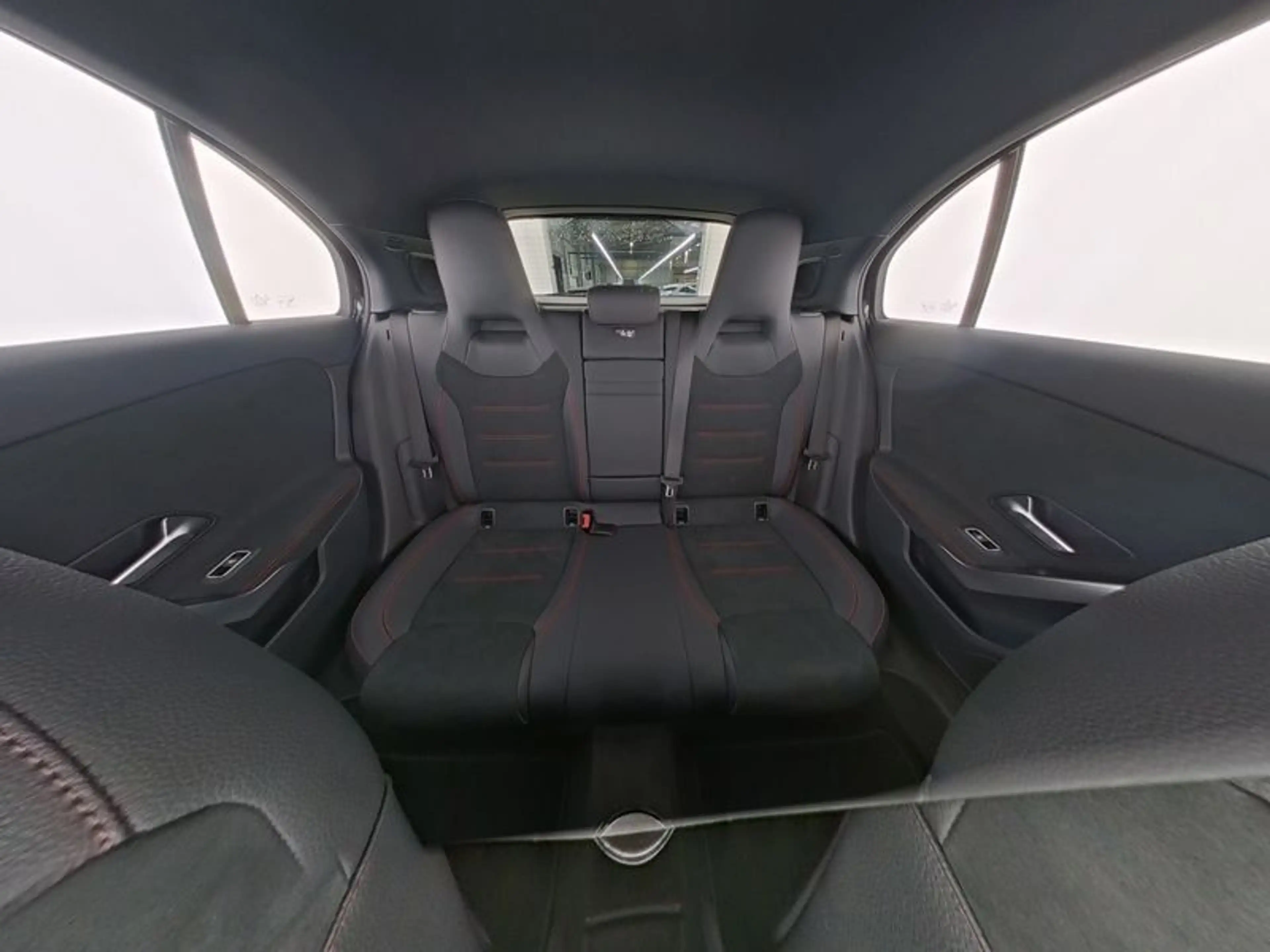 Mercedes-Benz A 250 e AMG Adv.+*Distro*Totwinkel*Pano*Burmeste — photo 7
