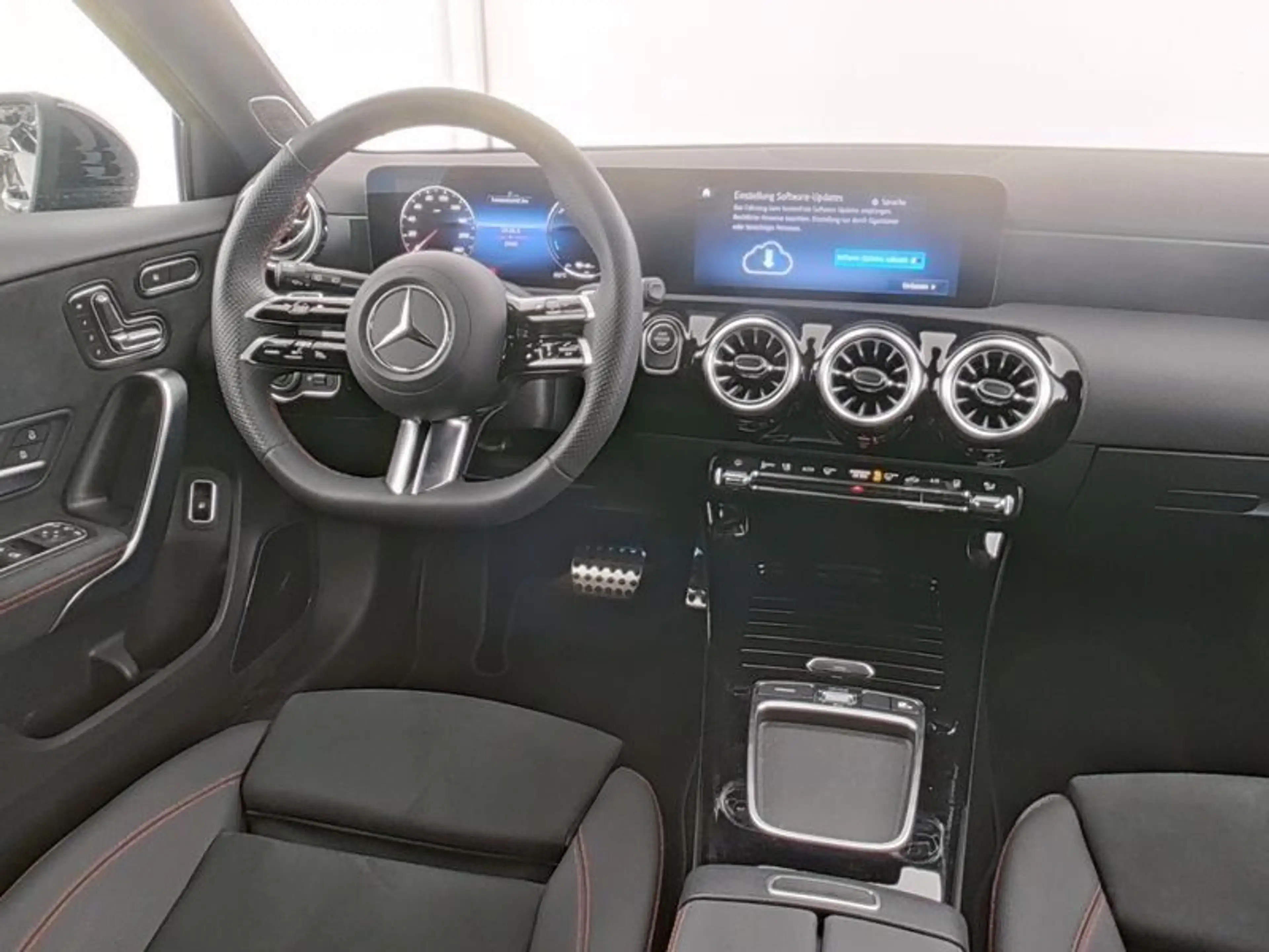 Mercedes-Benz A 250 e AMG Adv.+*Distro*Totwinkel*Pano*Burmeste — photo 5